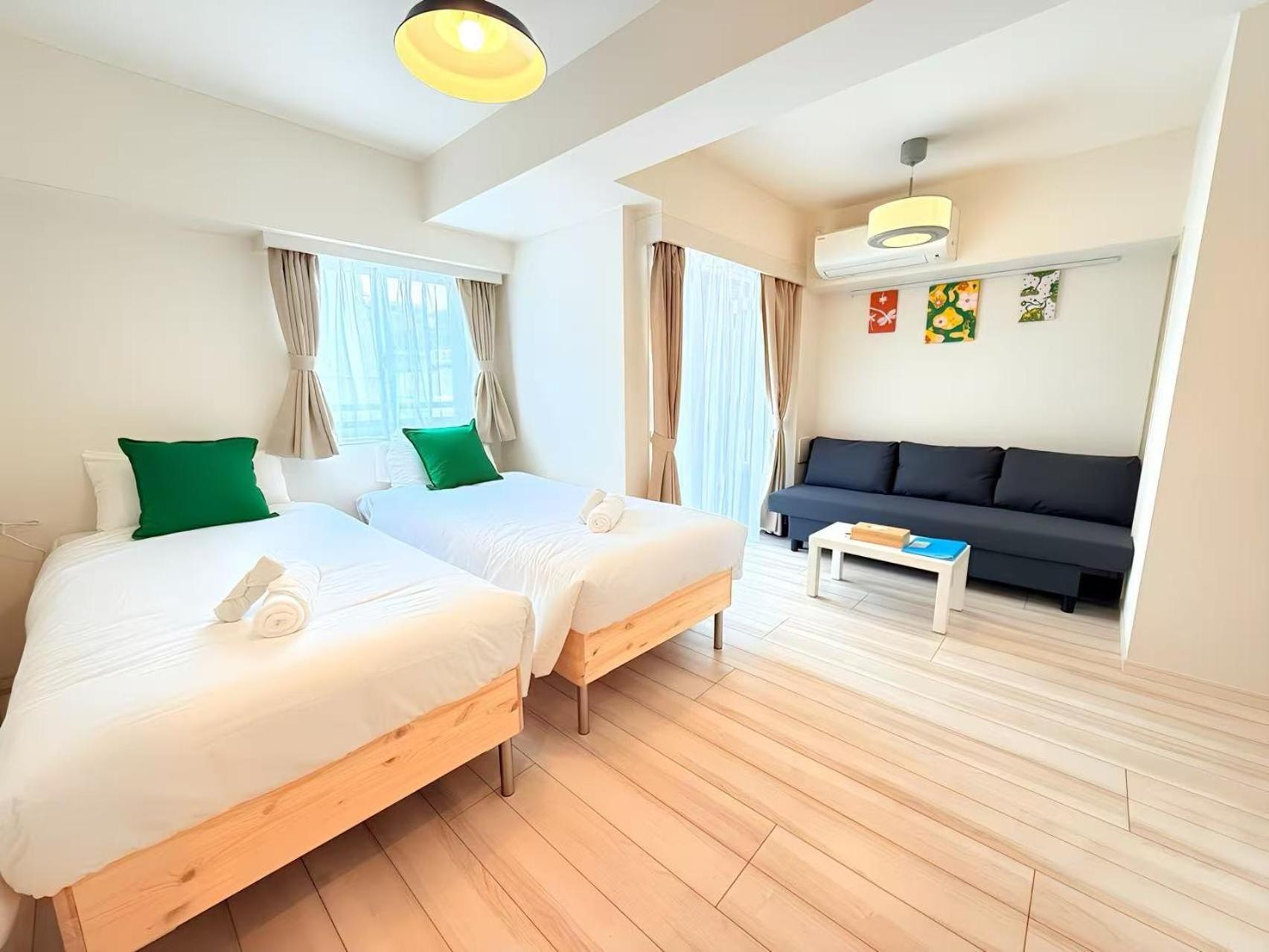 Quadruple Room with Private Bathroom photo 2