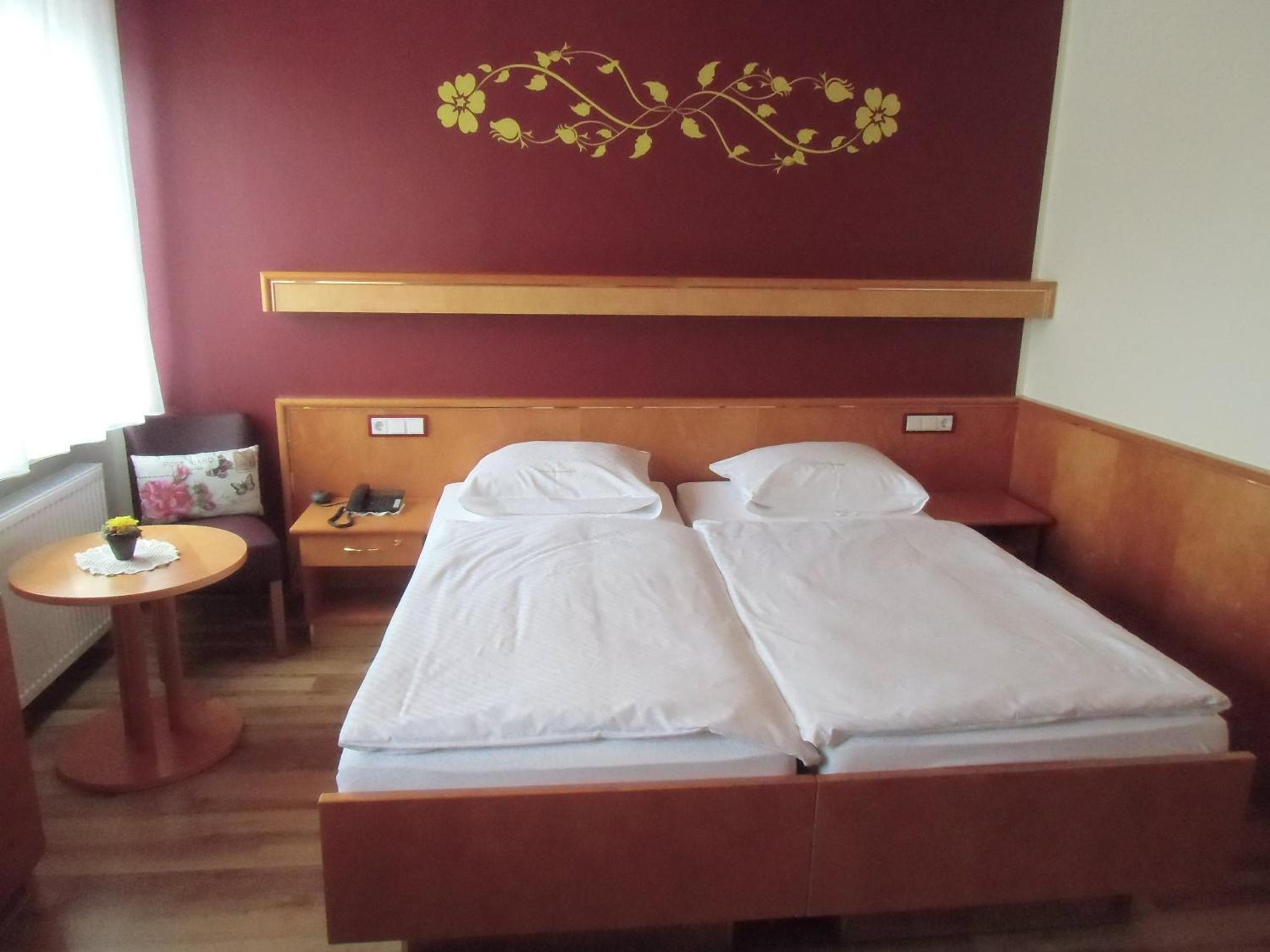 Standard Twin Room photo 1