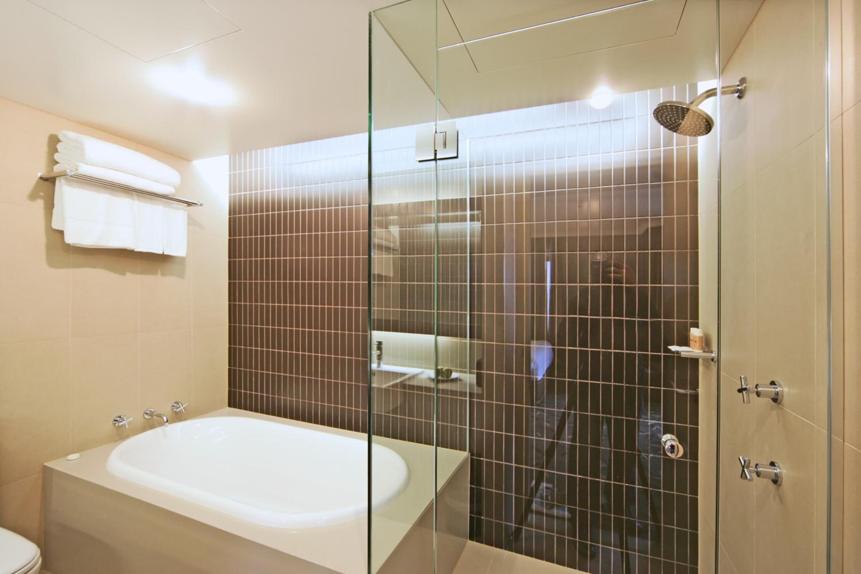 Parkroyal Suite