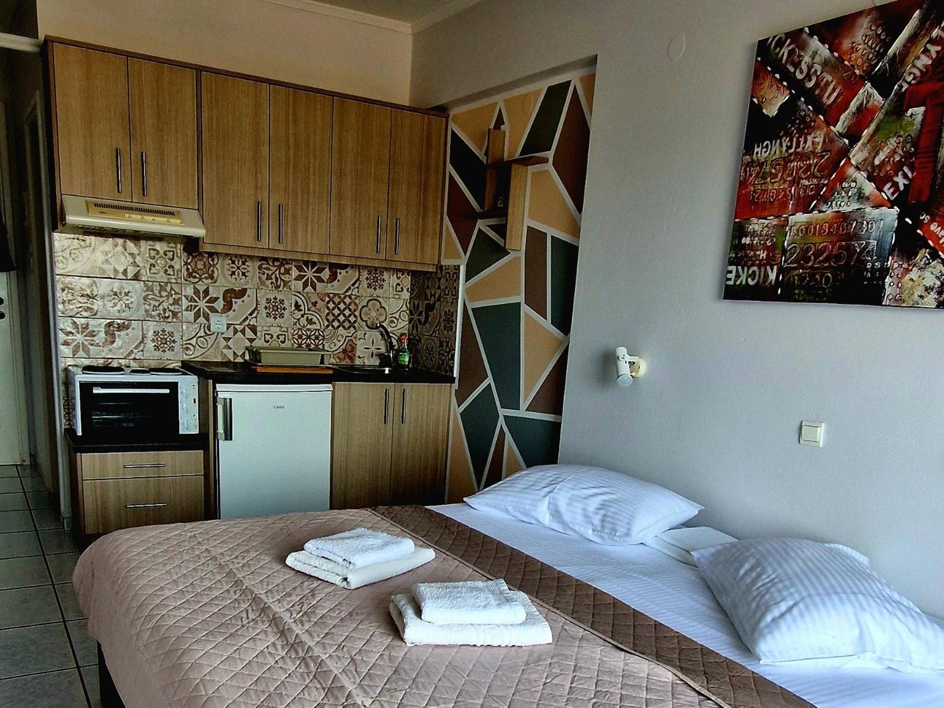 Studio with Sea View (2 Adults) - Photo 5