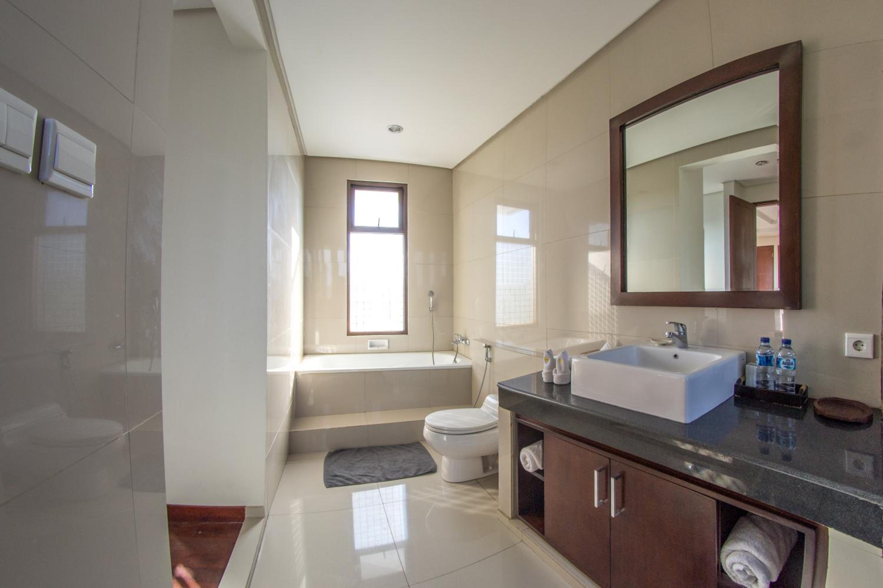 Three-Bedroom Villa with Private Pool - Photo 9