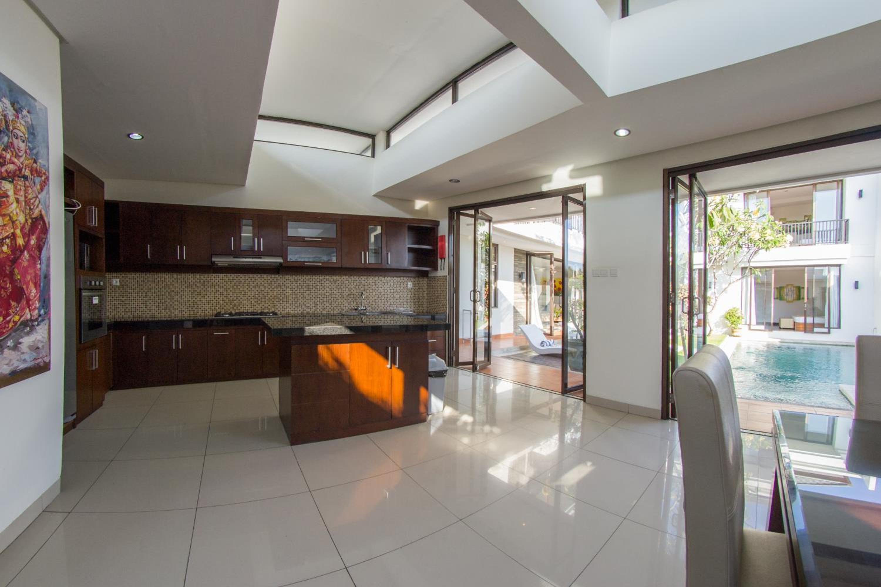 Three-Bedroom Villa with Private Pool - Photo 4
