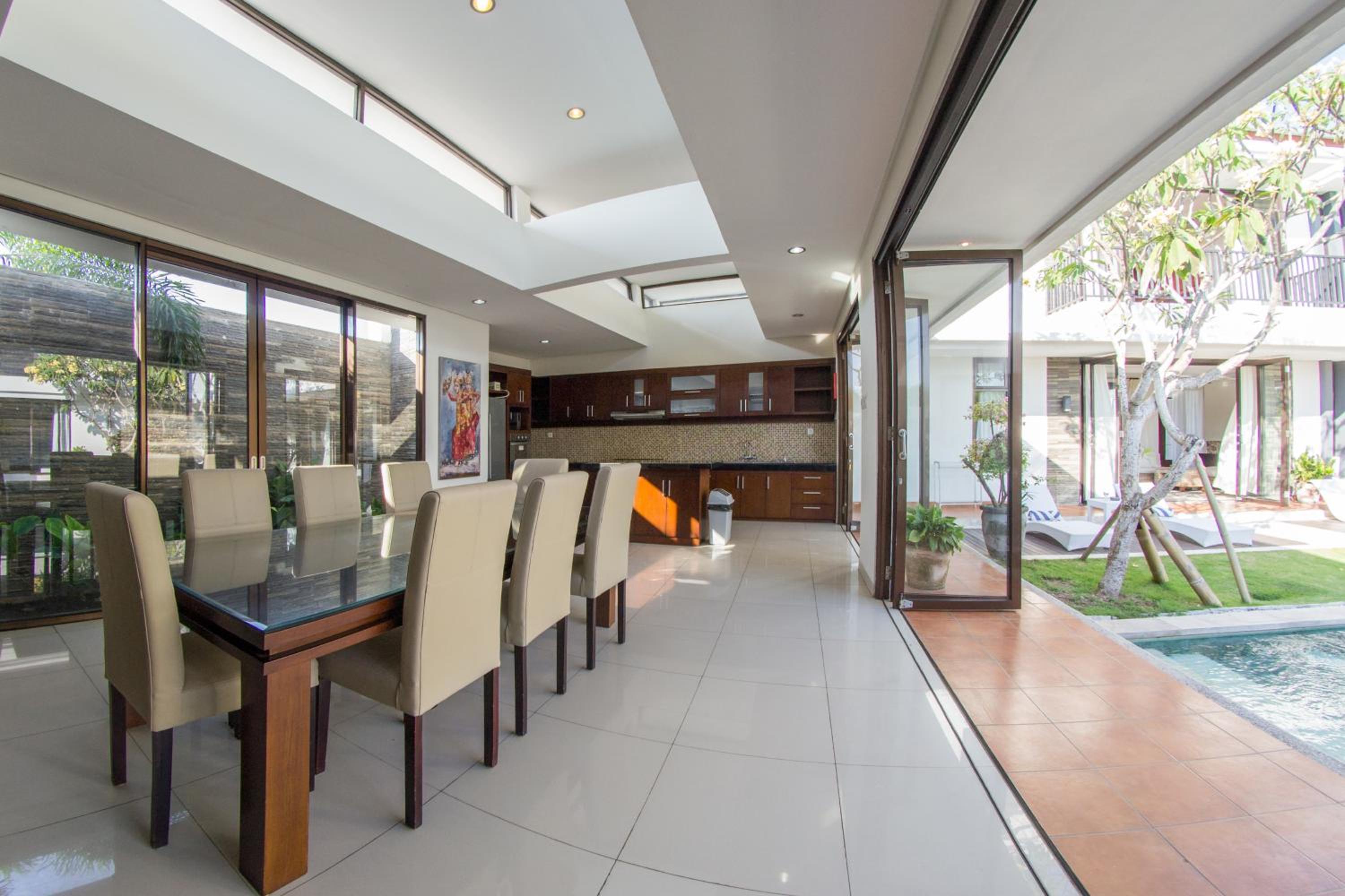 Three-Bedroom Villa with Private Pool - Photo 3