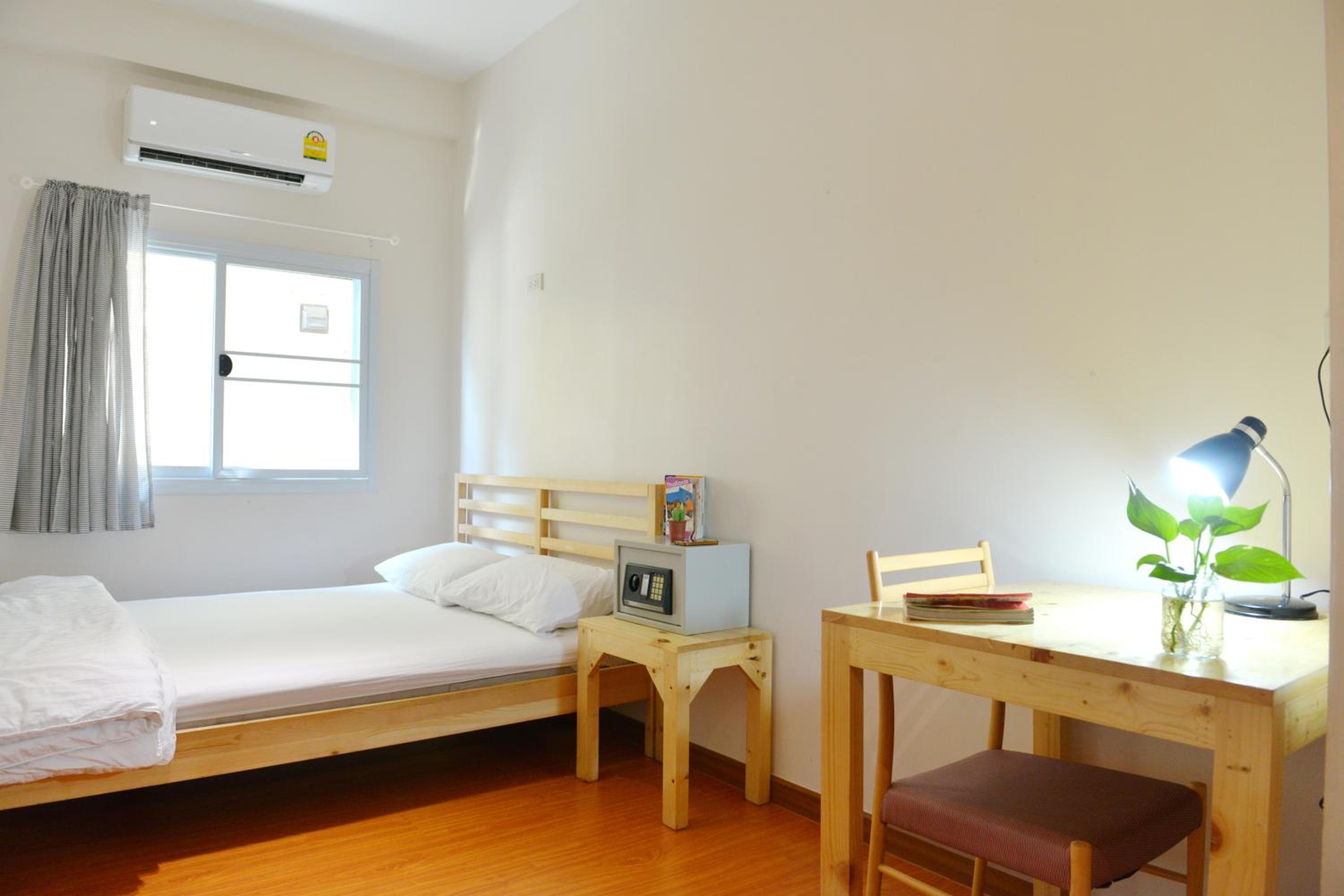 Double Room with Shared Bathroom photo 1