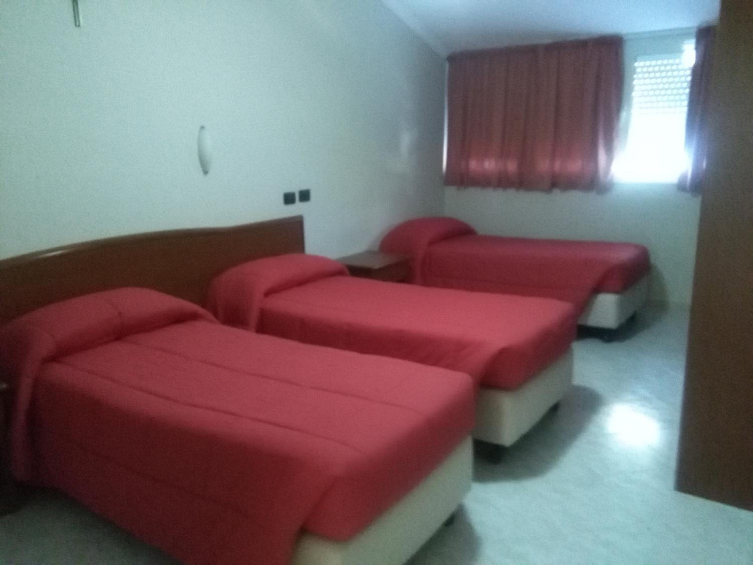 Basic Triple Room photo 3