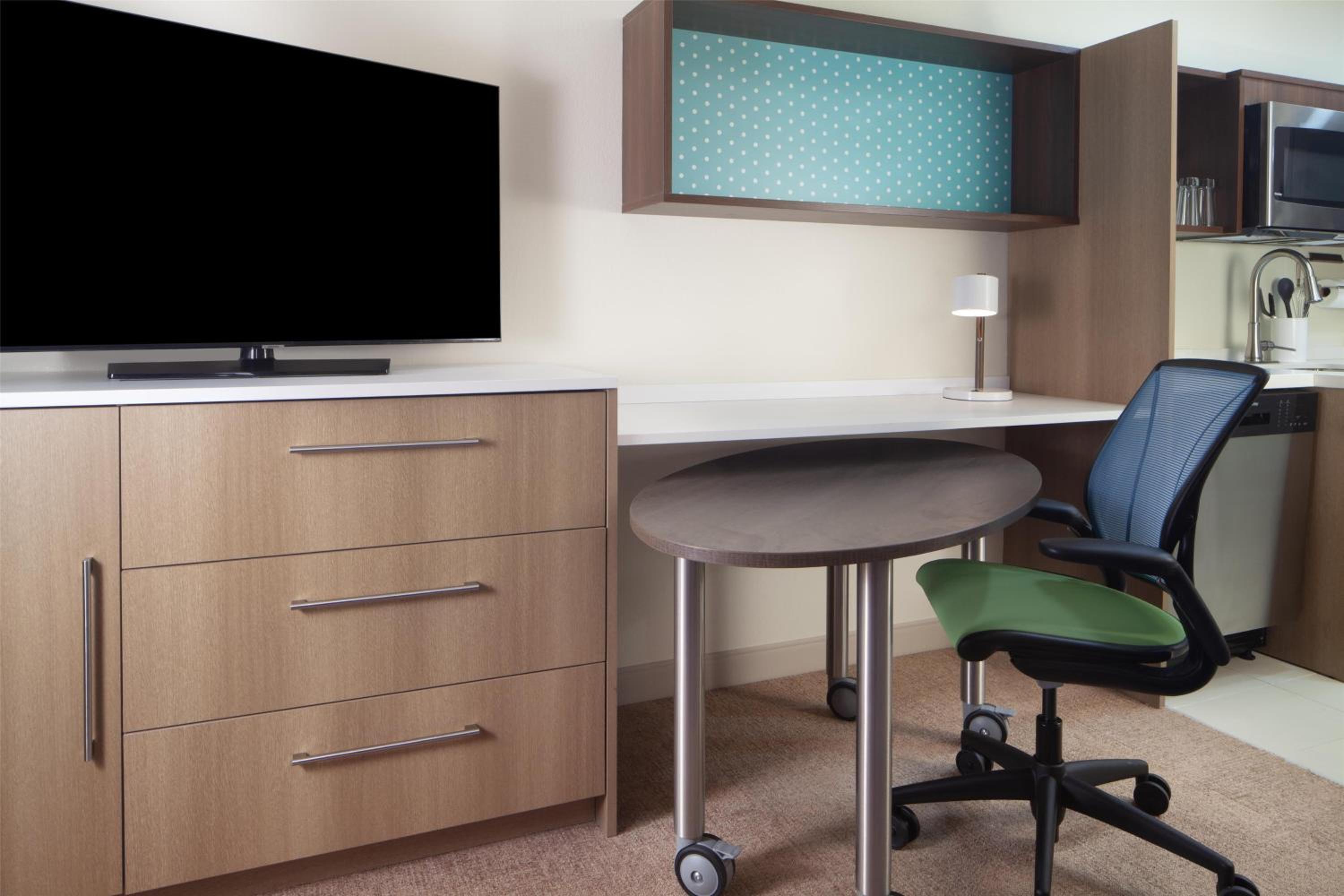 King Studio Suite - Photo 6