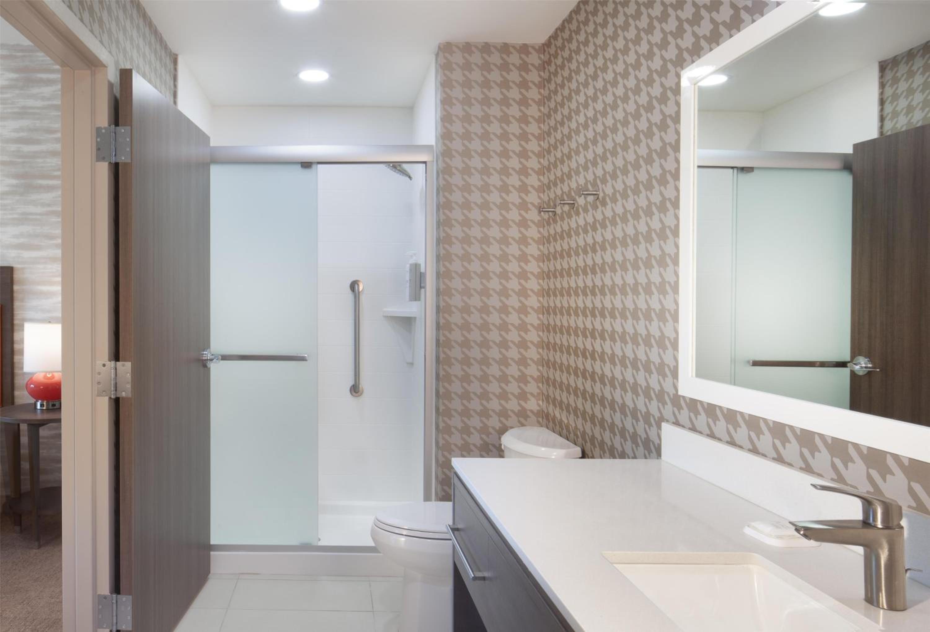 King Studio Suite - Photo 3