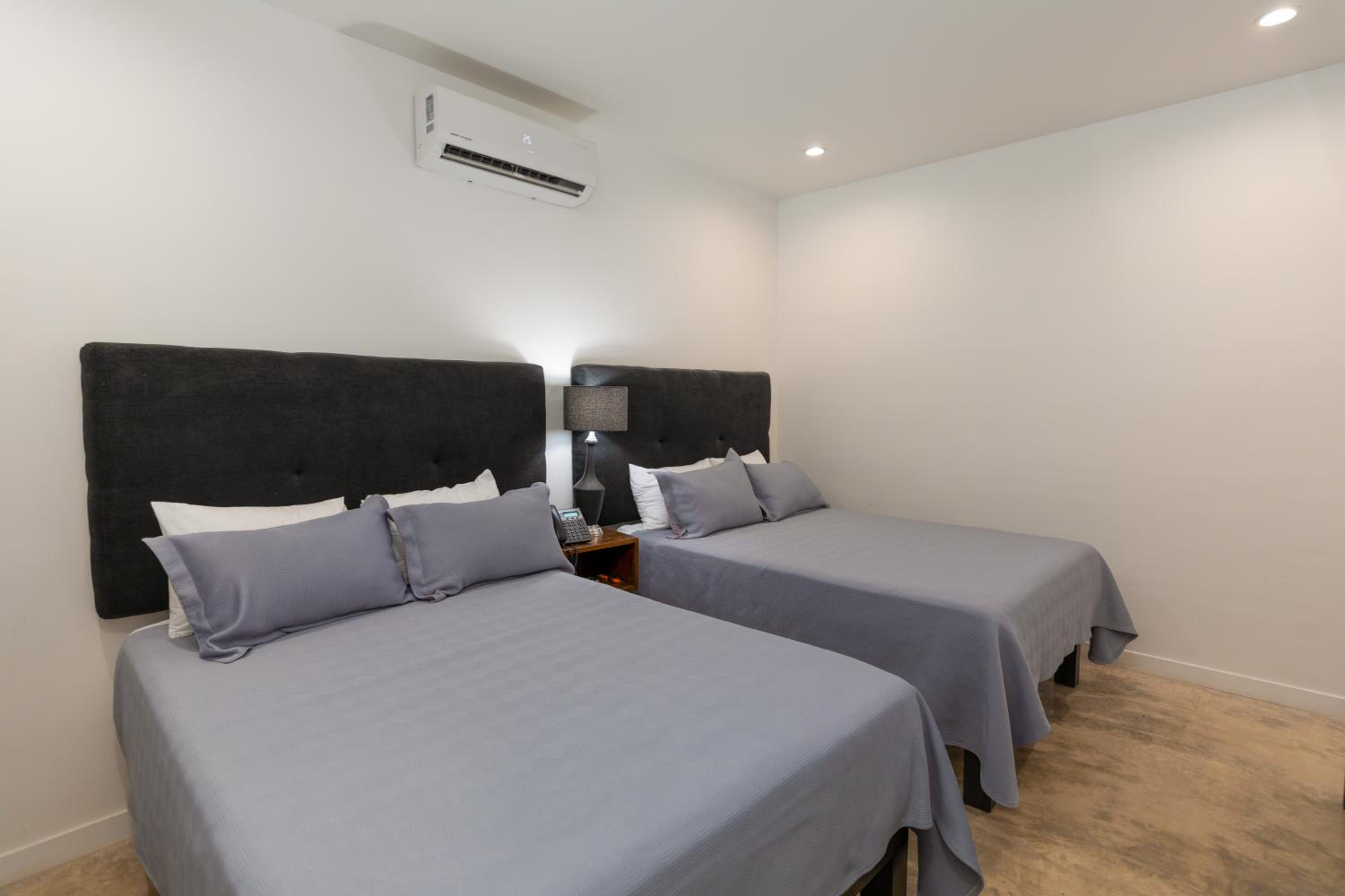Mixed Dormitory Room