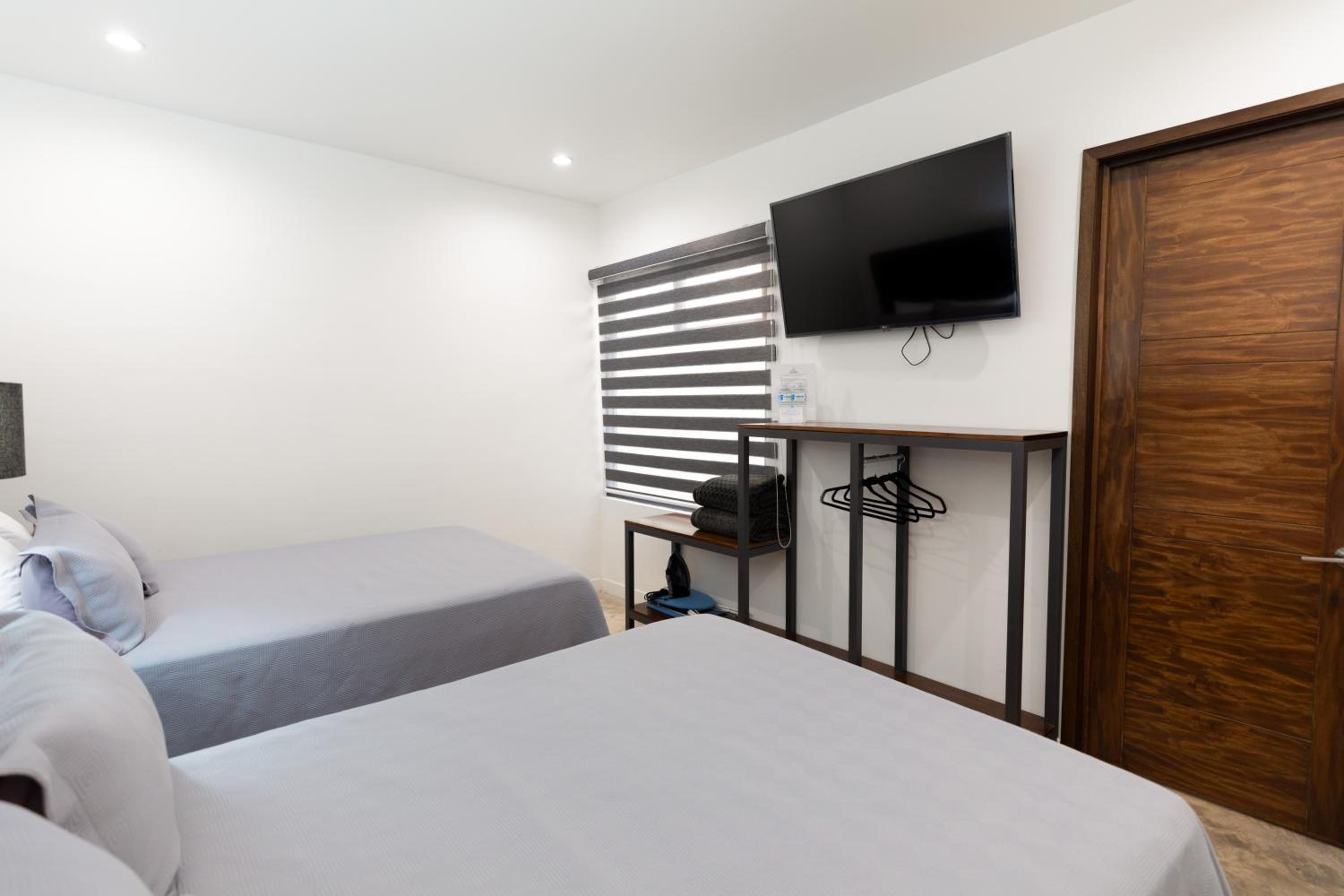 Mixed Dormitory Room photo 2