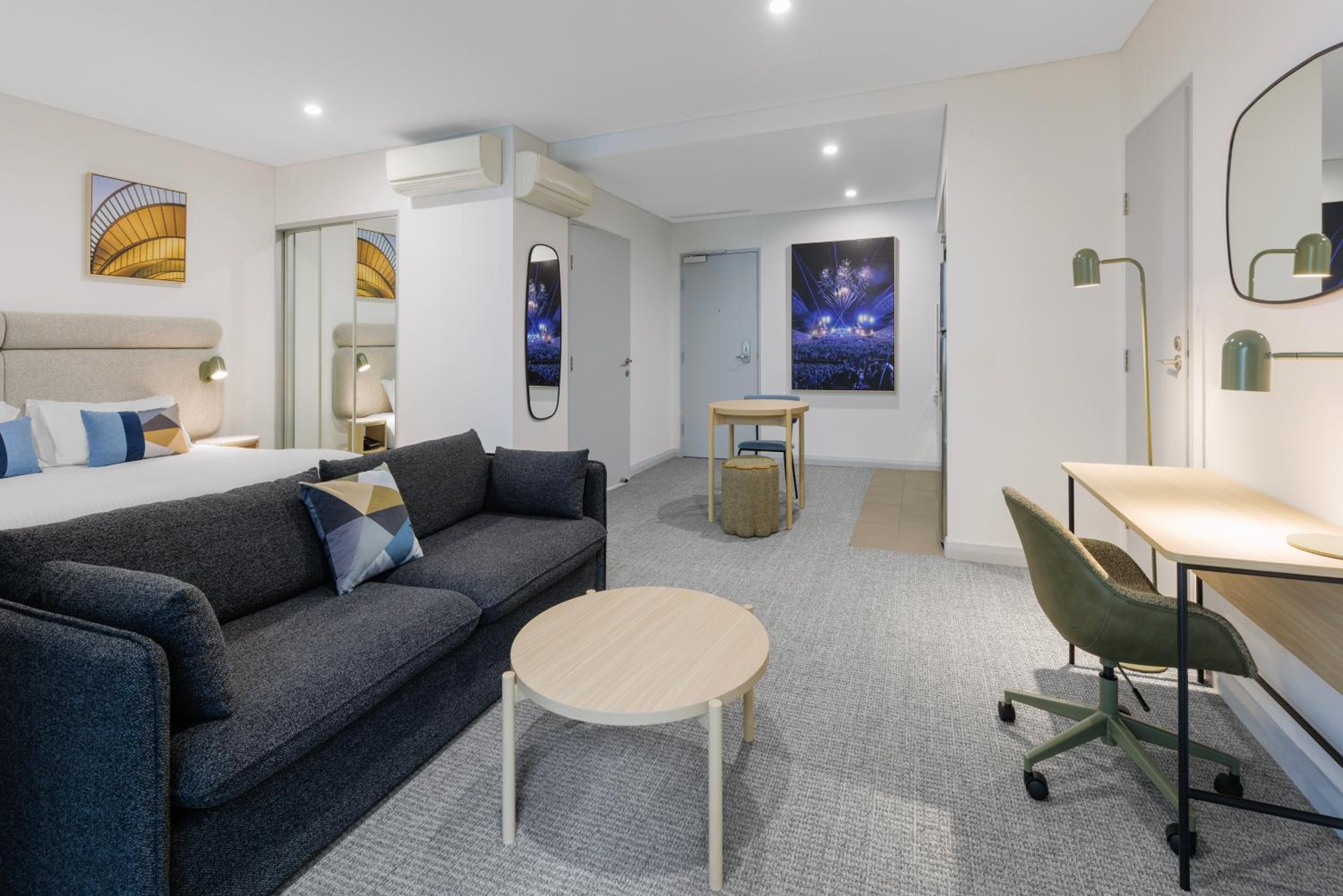Studio Accessible Apartment photo 2