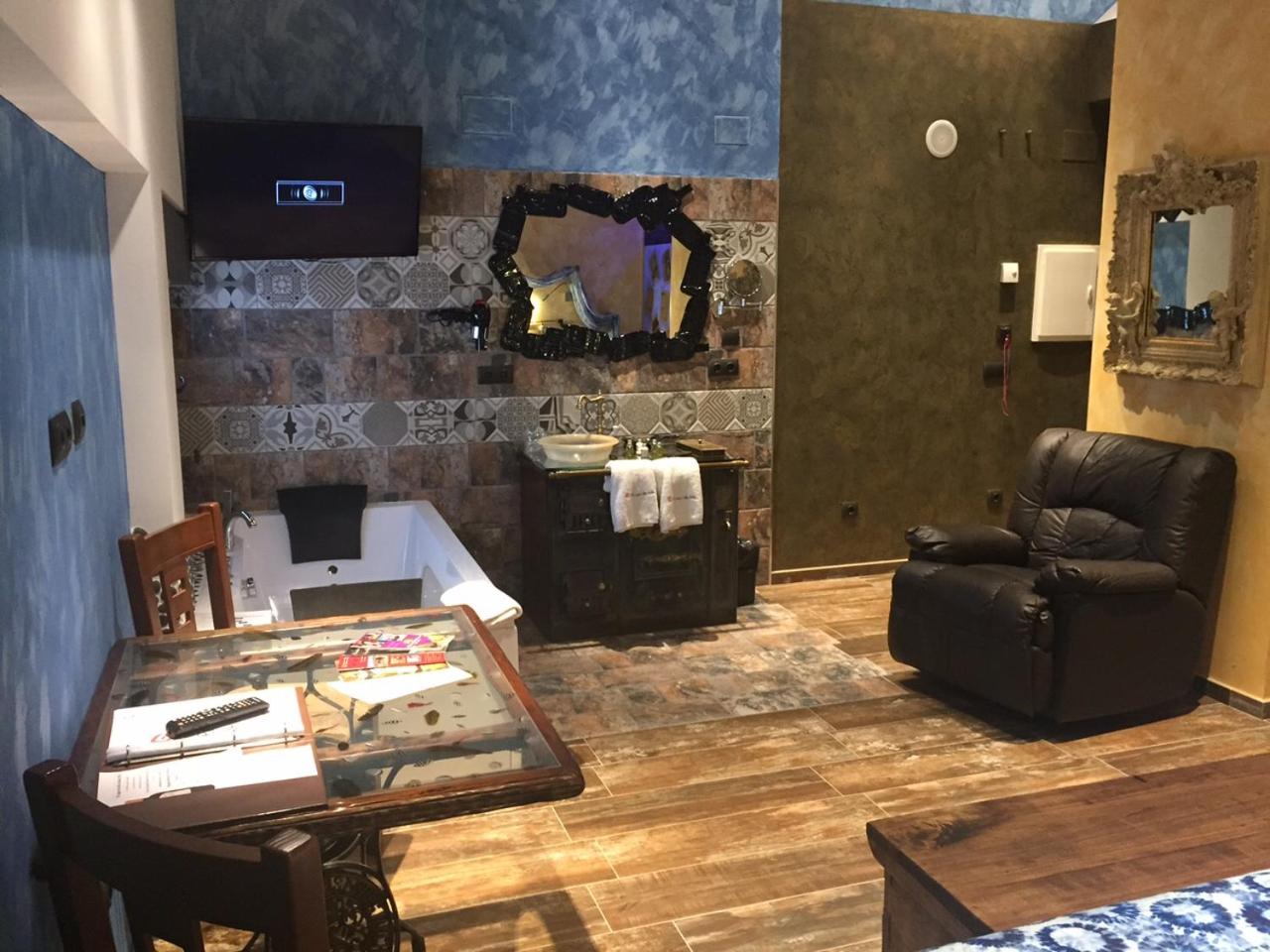 Habitación Doble con Bañera de Hidromasaje