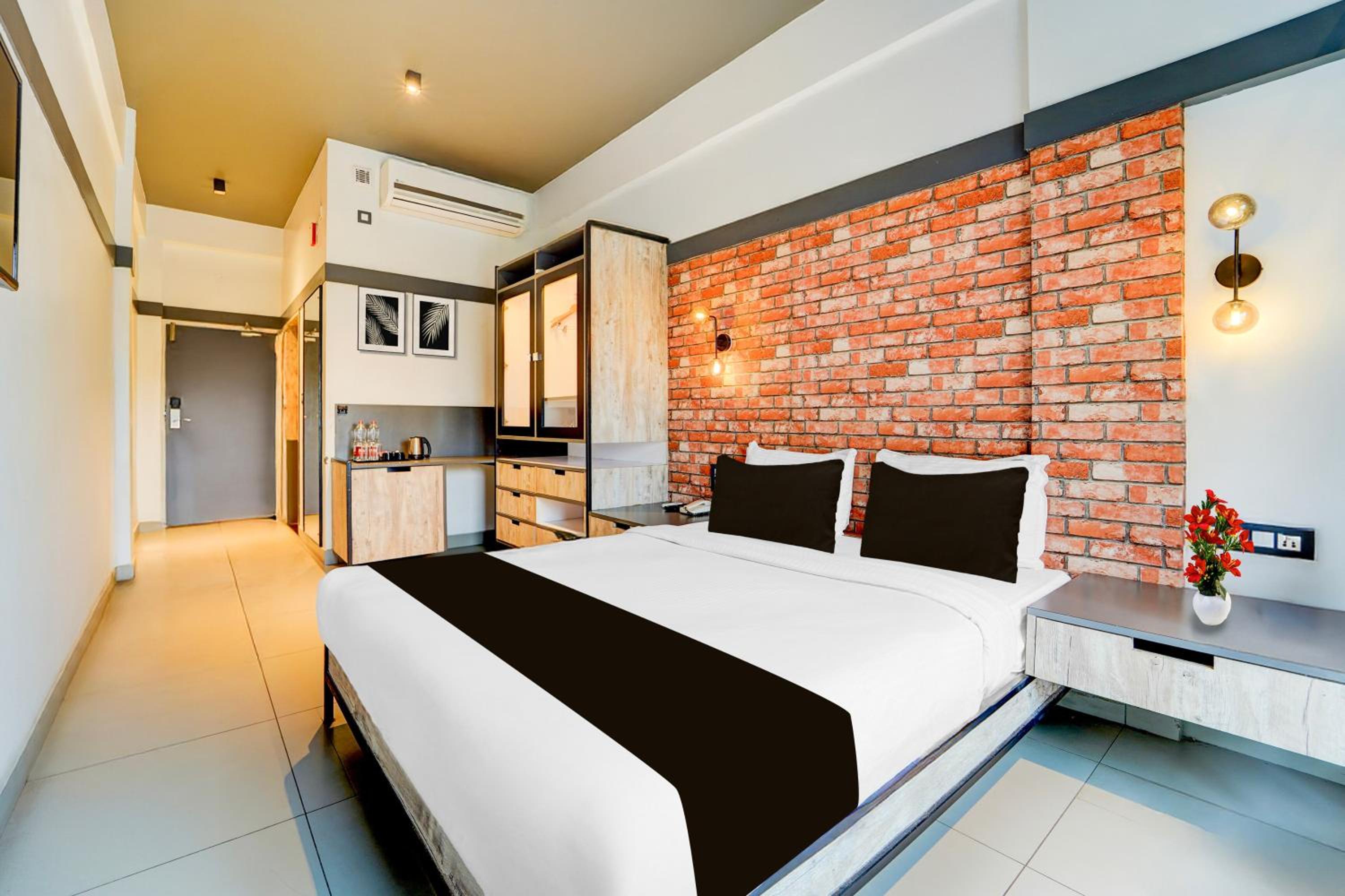 Comfort Triple Room with Shower