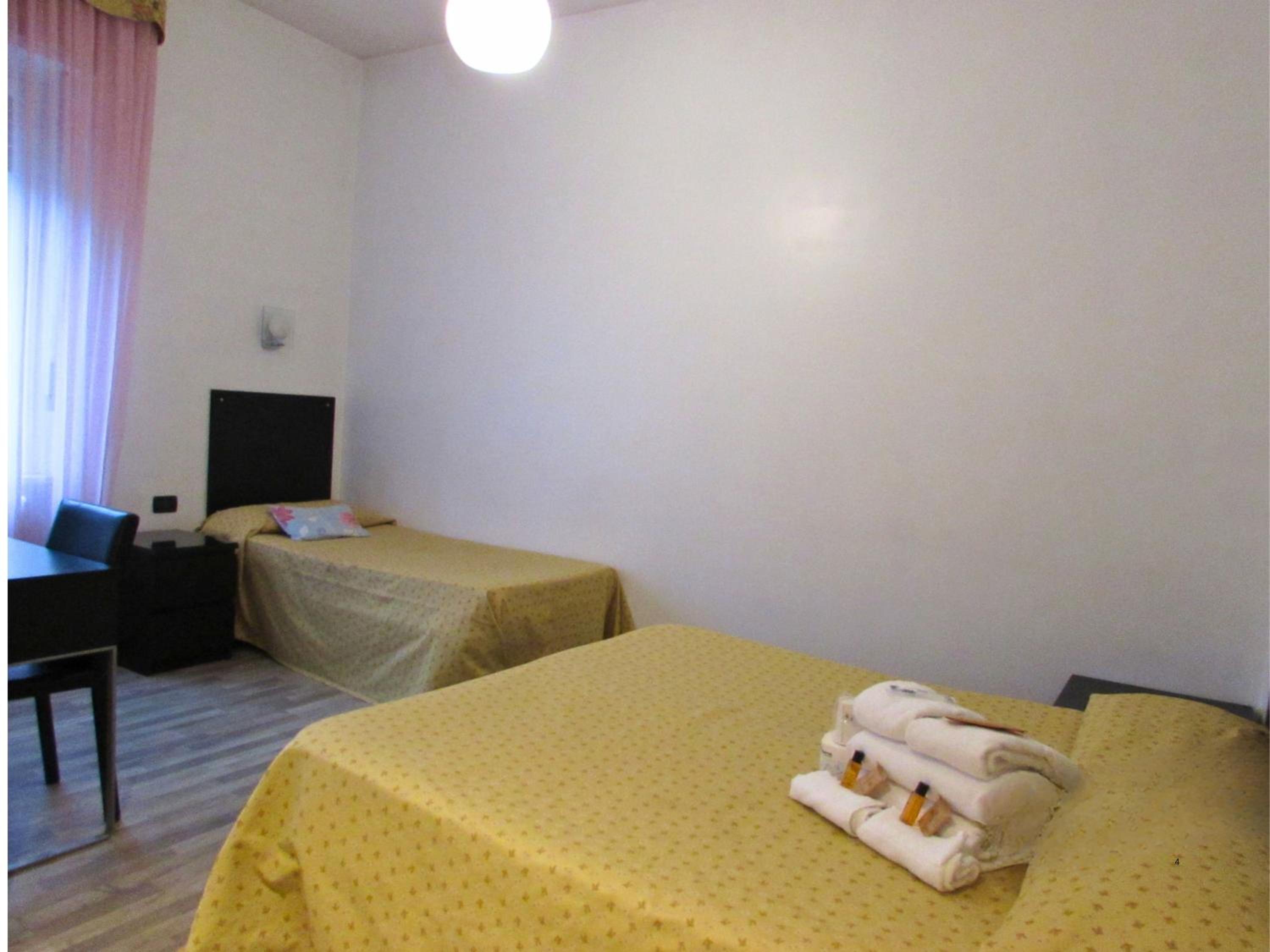 Economy Triple Room