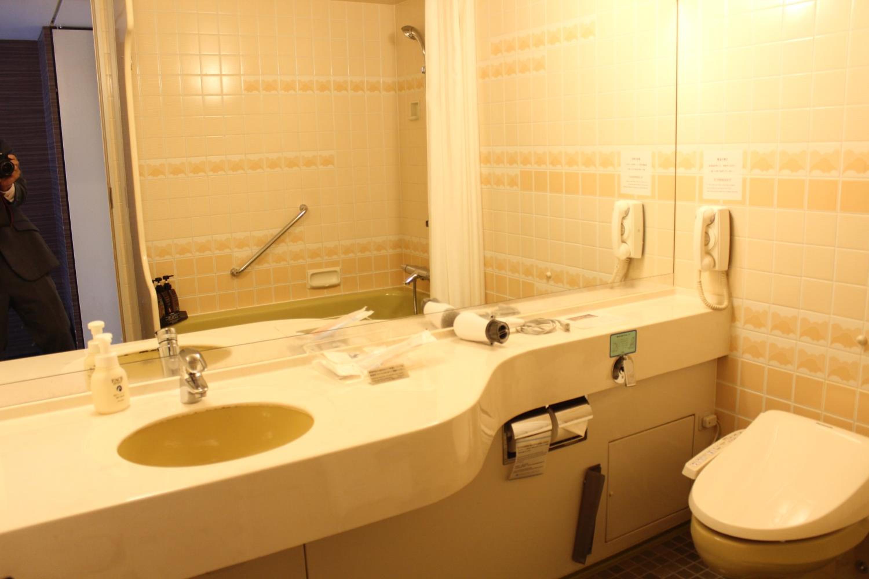 Standard Twin Room - Main Building - Non-Smoking - Photo 11