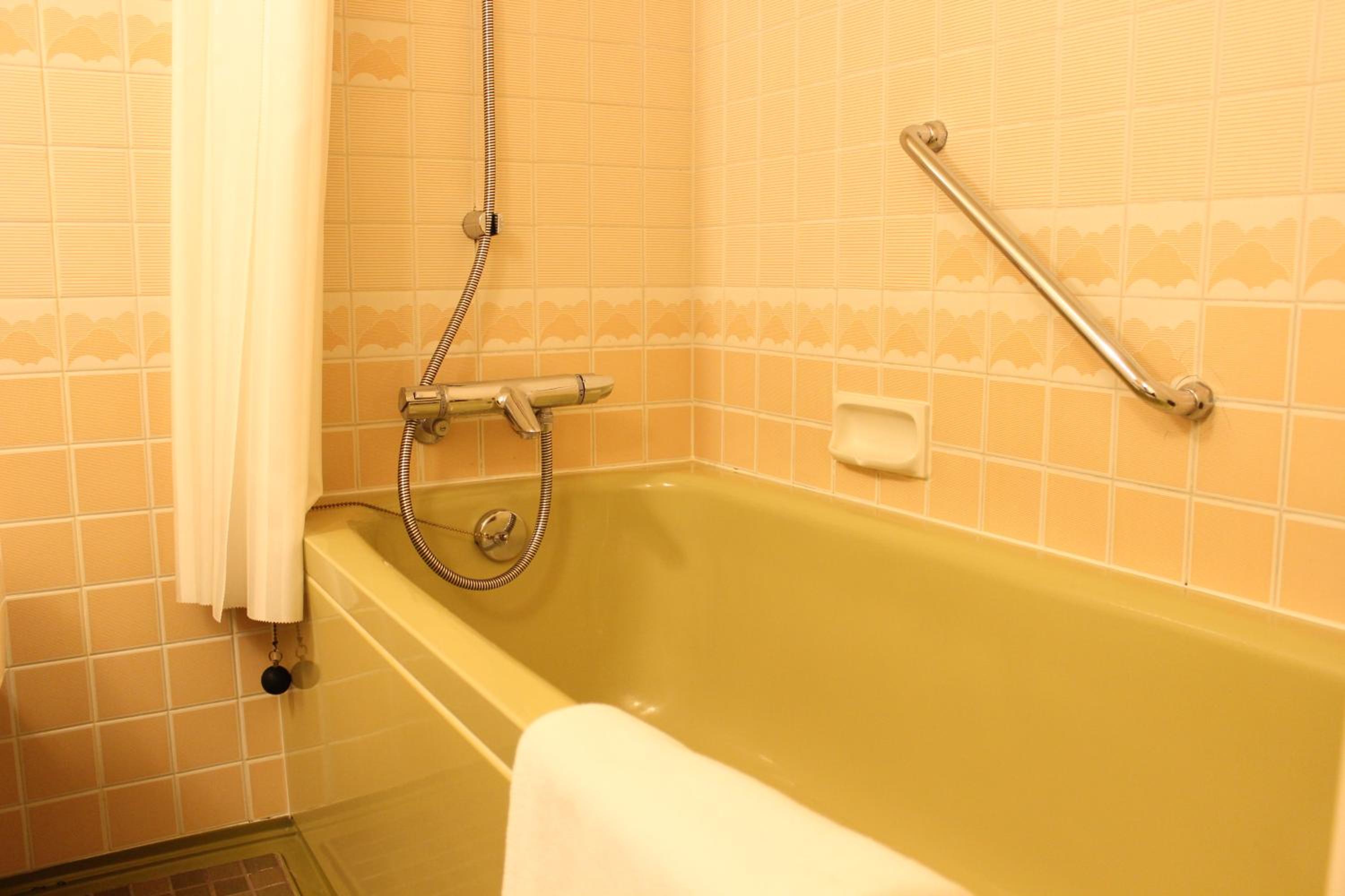 Standard Twin Room - Main Building - Non-Smoking - Photo 9