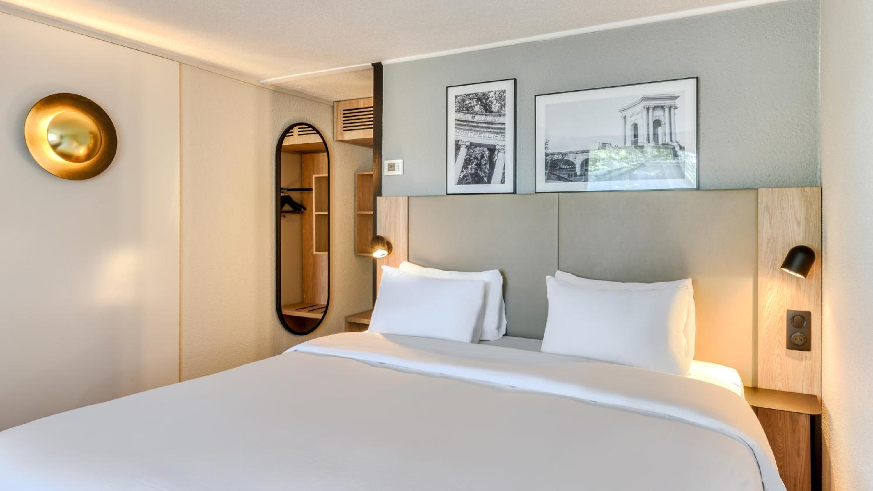 Superior Room - 1 King Bed - Photo 3