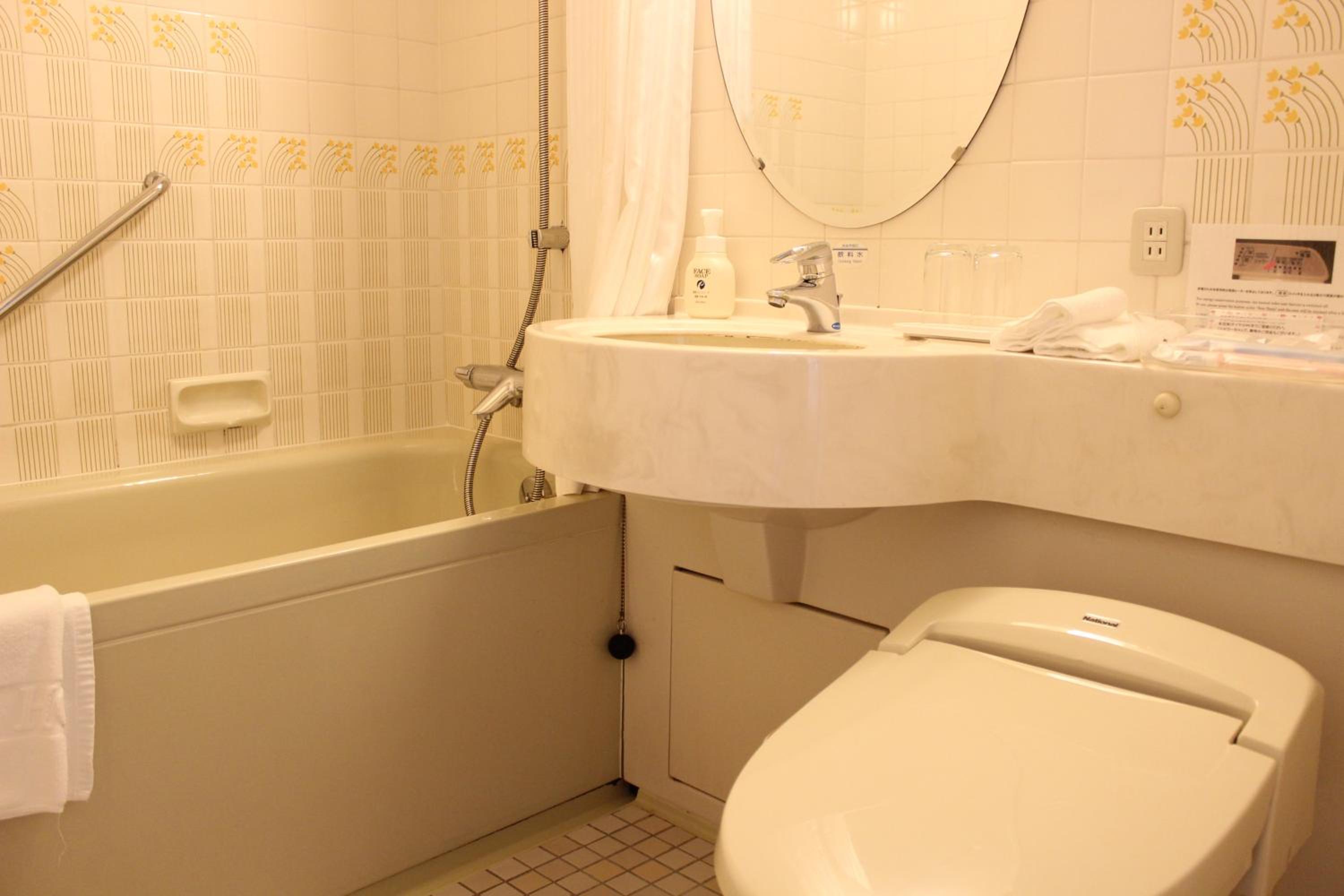 Standard Single Room - Main Building  - Non-Smoking - Photo 6