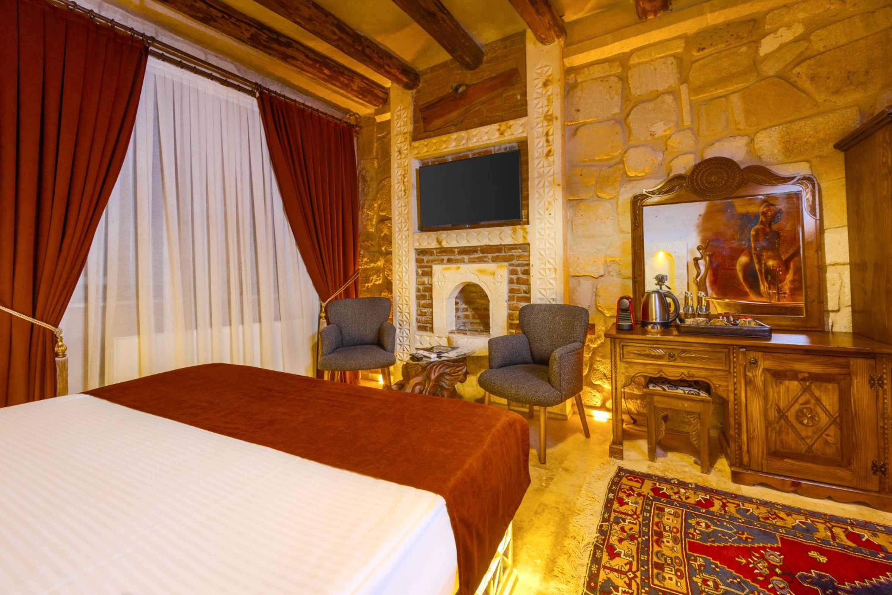 Deluxe Double Room with Bath photo 1