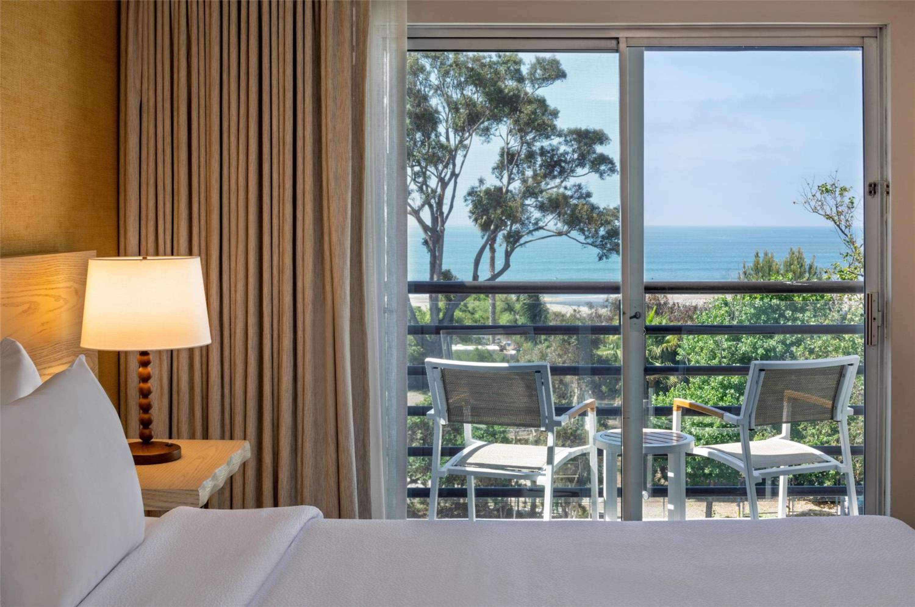 Queen Room with Balcony and Coast View - Hearing Access