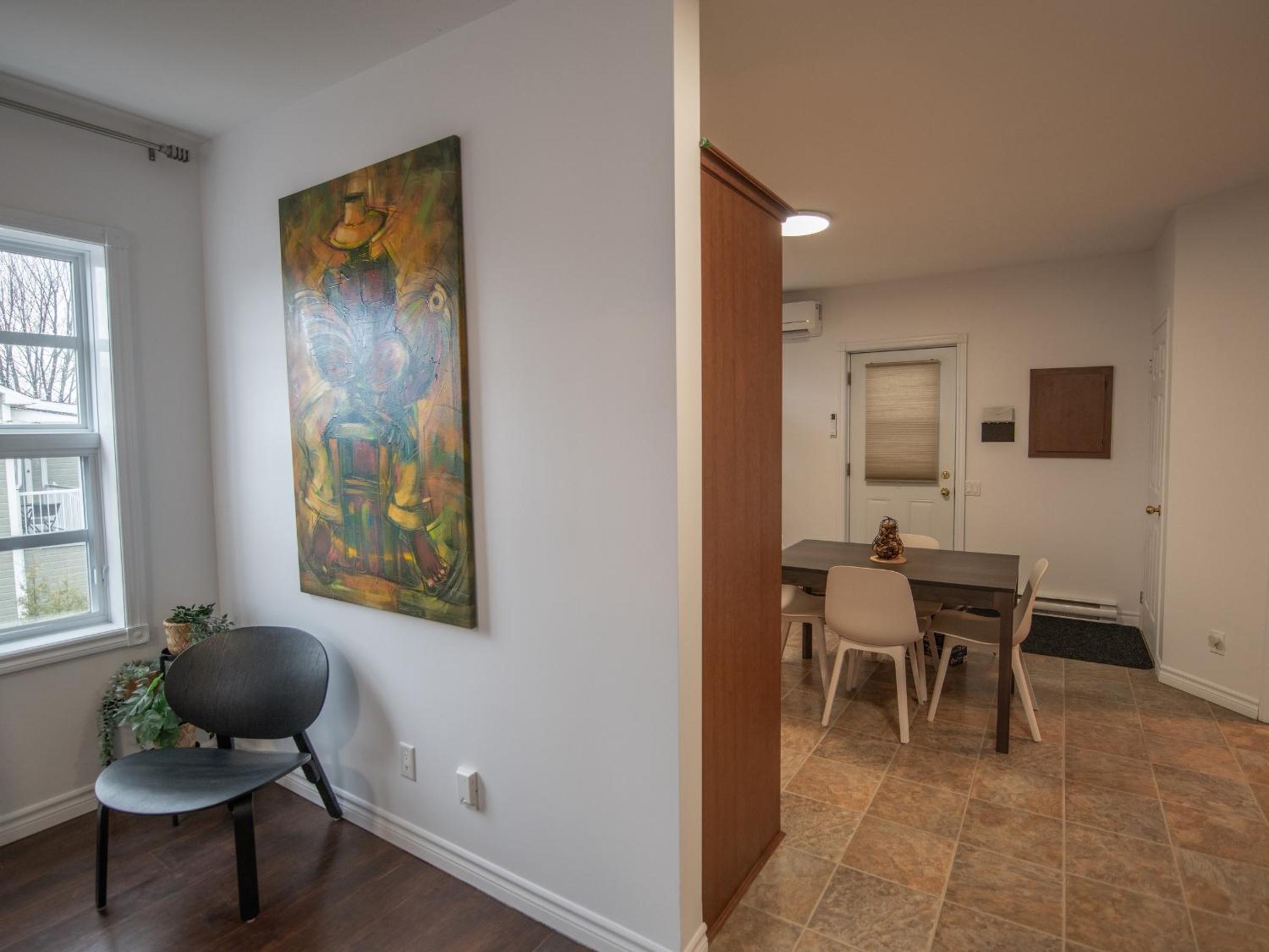 One-Bedroom Standard Apartment photo 2