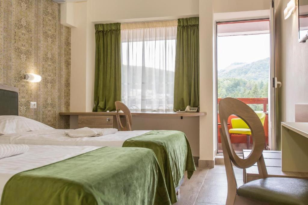Double or Twin Room with Spa Access photo 2