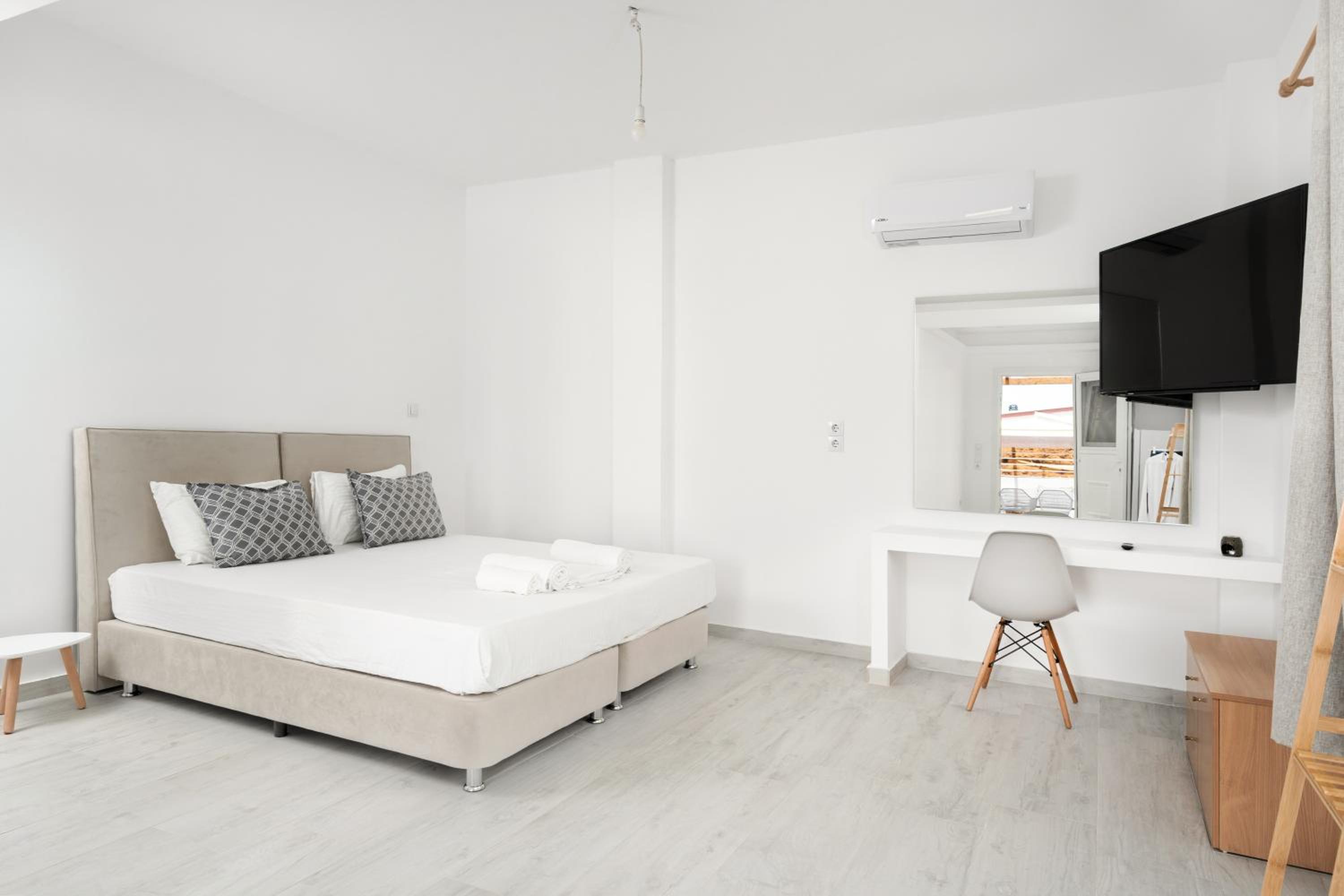 Deluxe Double or Twin Room with Spa Bath photo 3