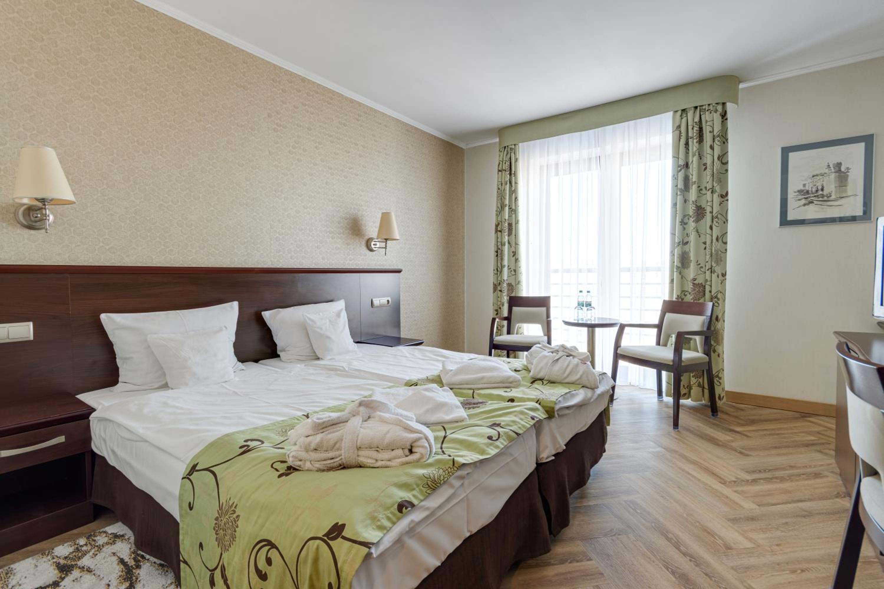 Double Room with Mountain View - Photo 1