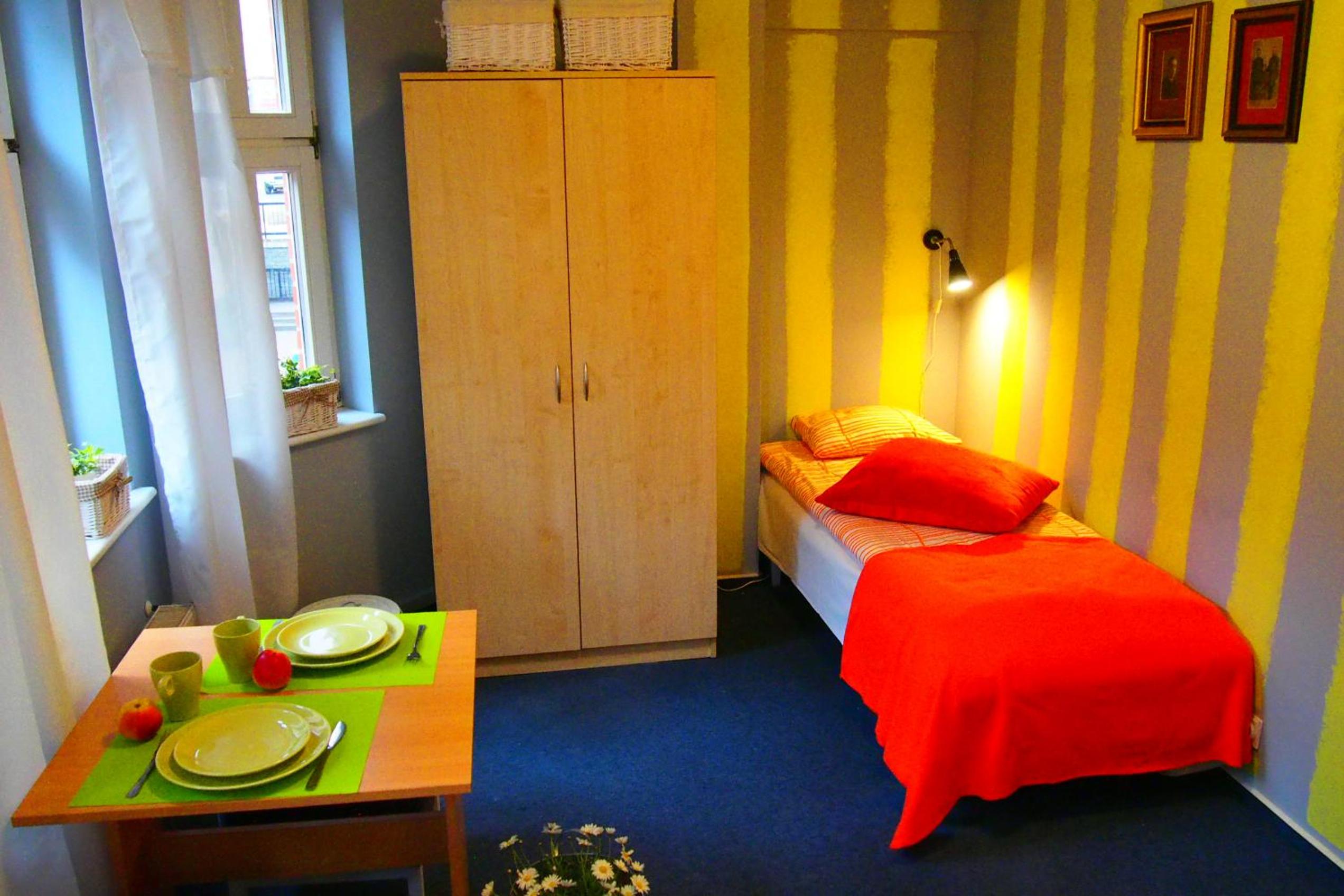 Single Room with Shared Bathroom photo 2
