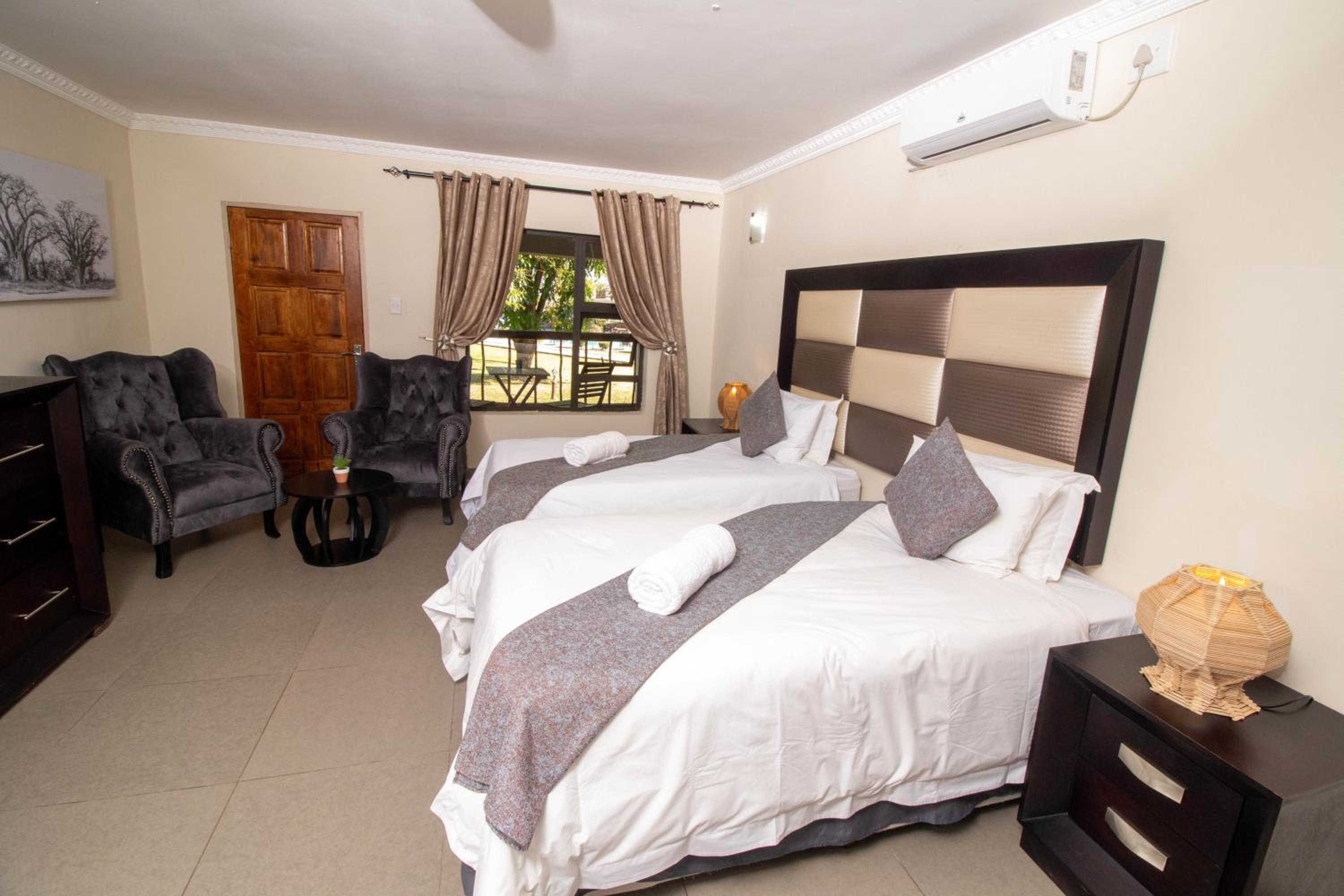 Twin Room - Photo 4