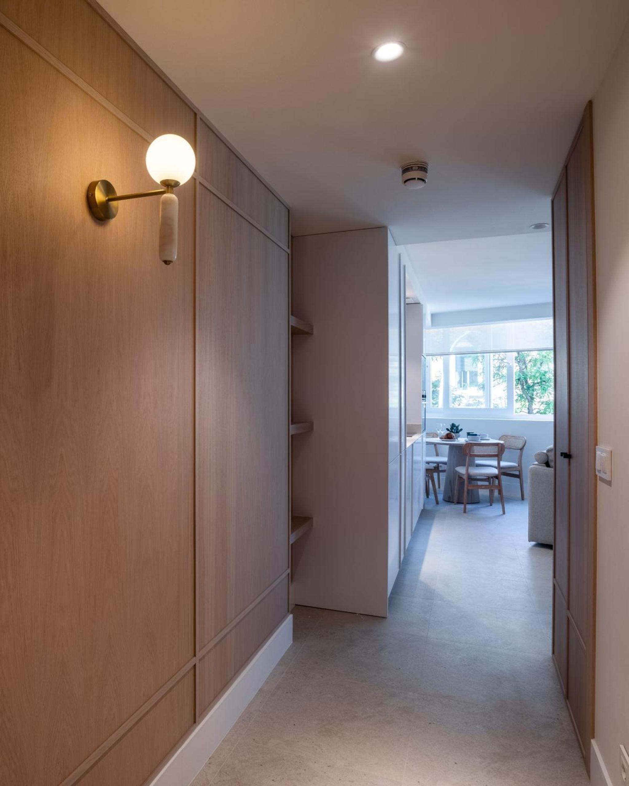 One-Bedroom Deluxe Apartment