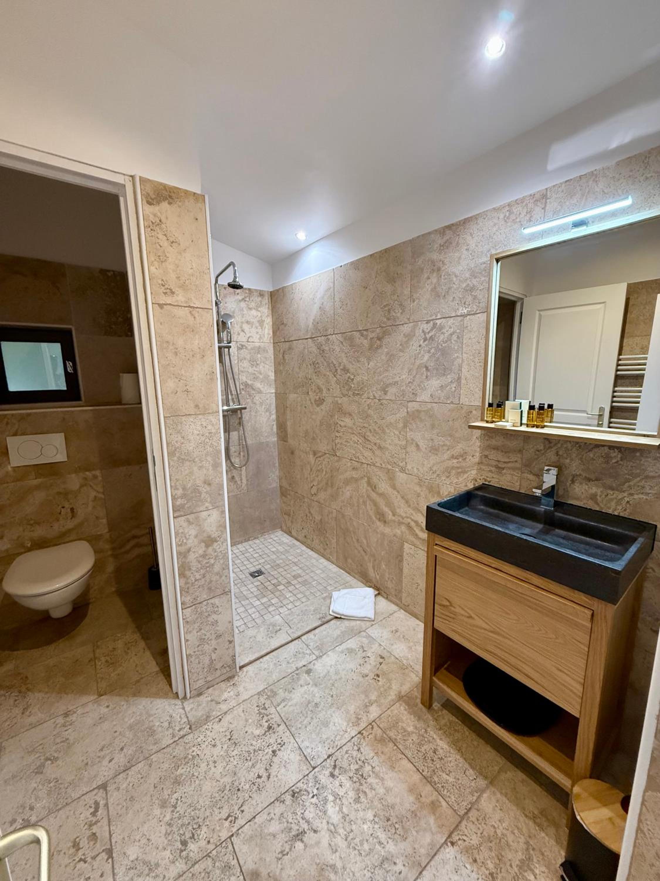 Suite with Hot Tub