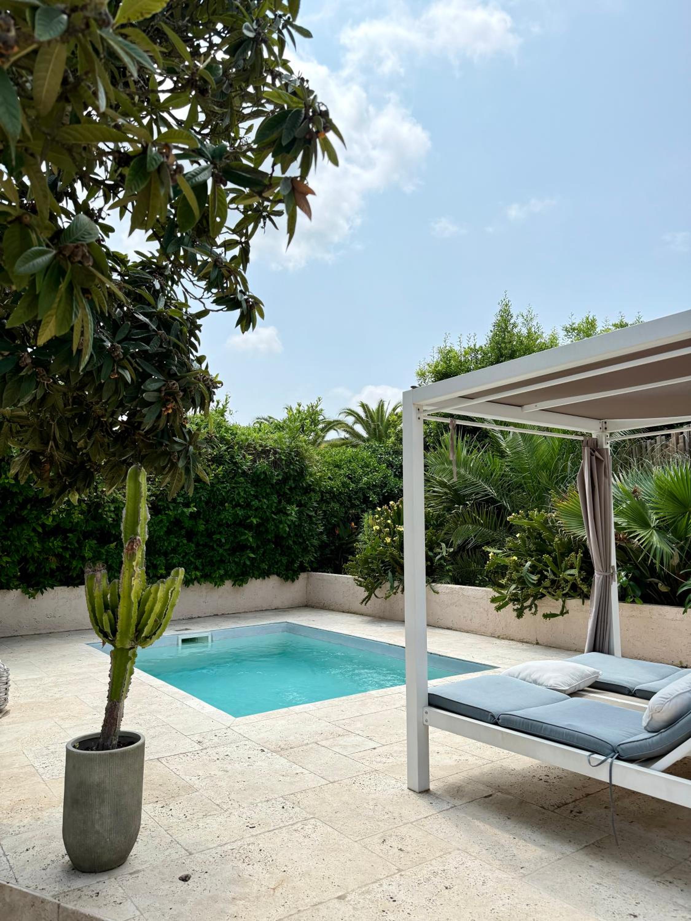 Suite with Private Pool