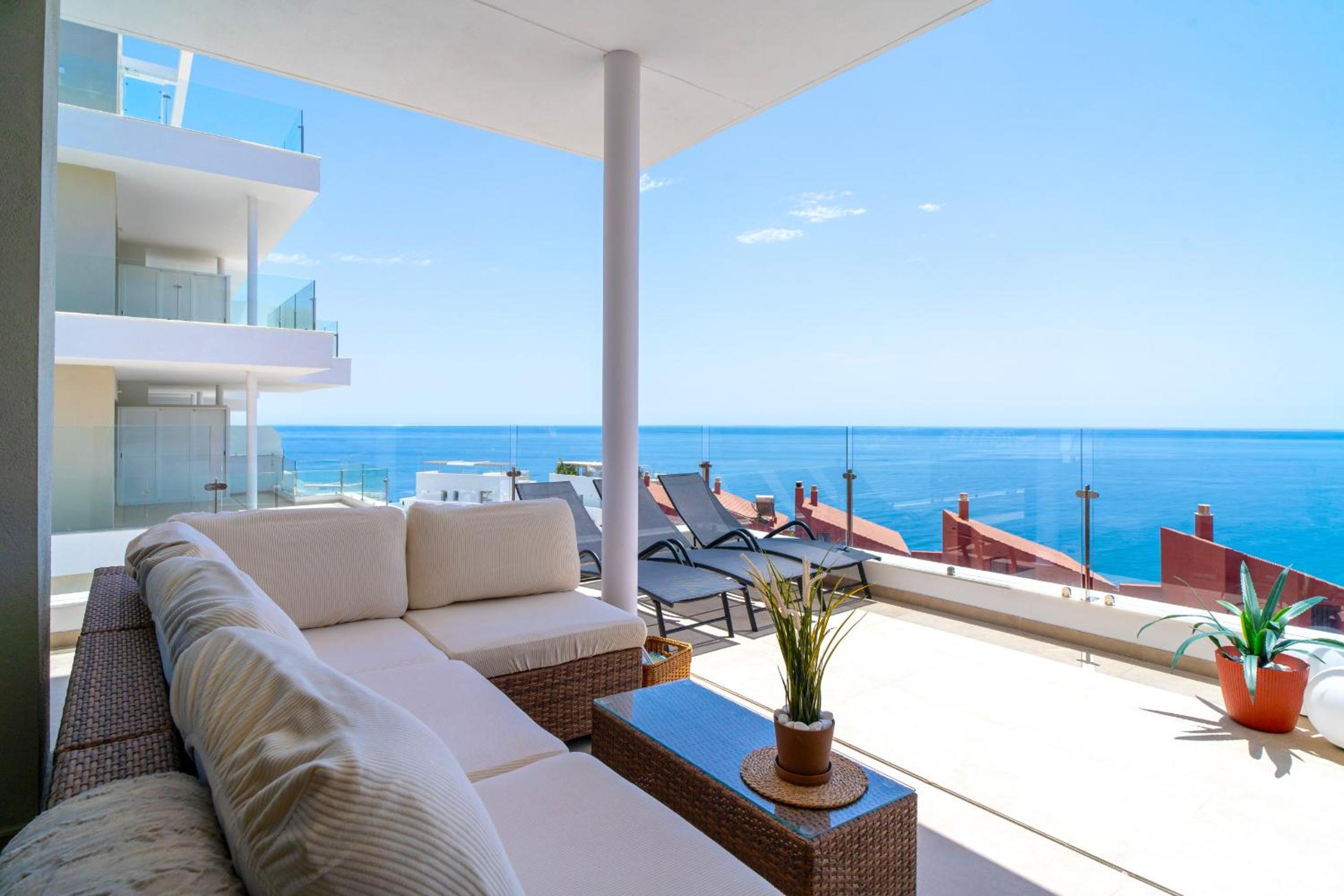 Two-Bedroom Apartment with Terrace and Sea View