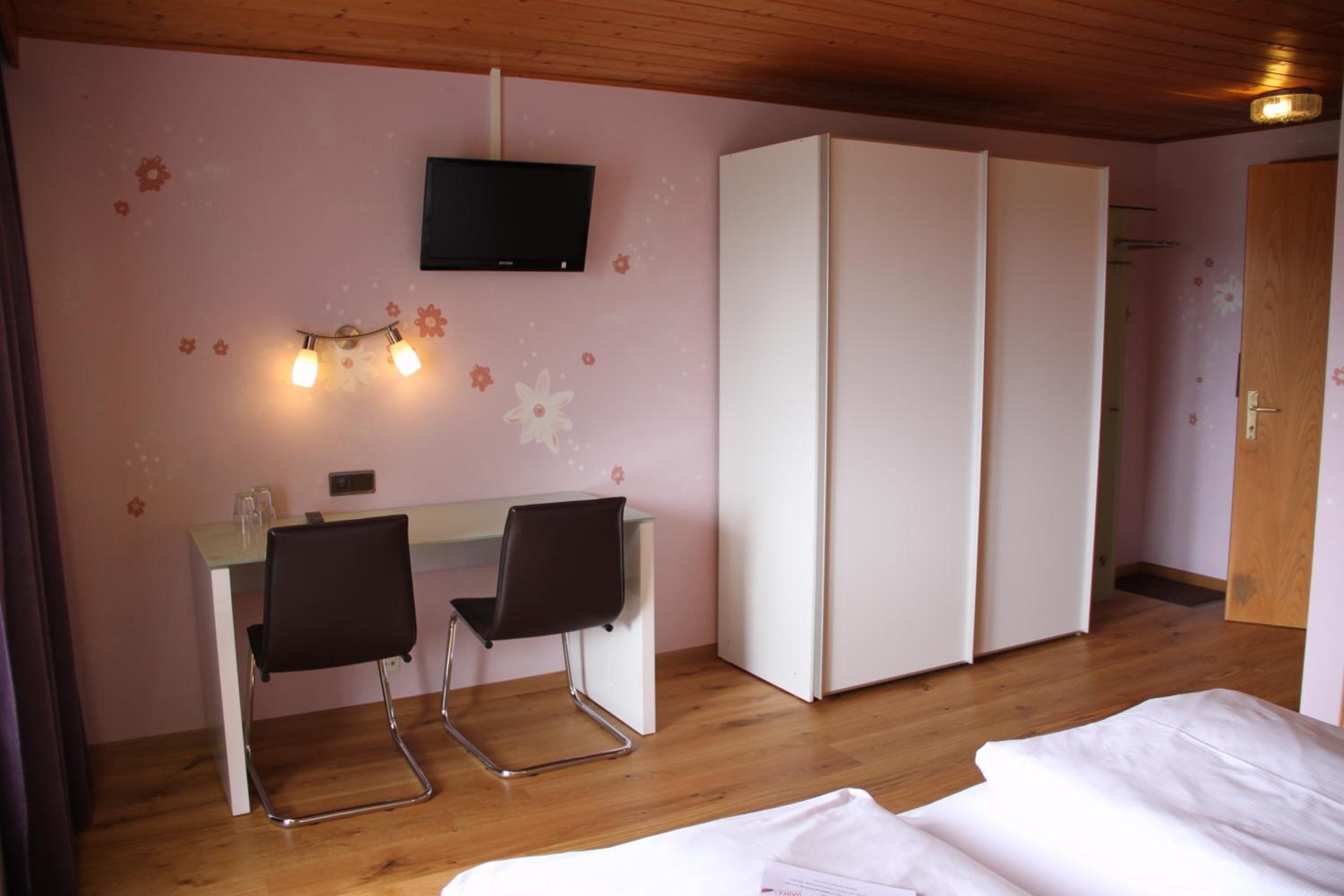 Double Room with Balcony photo 3
