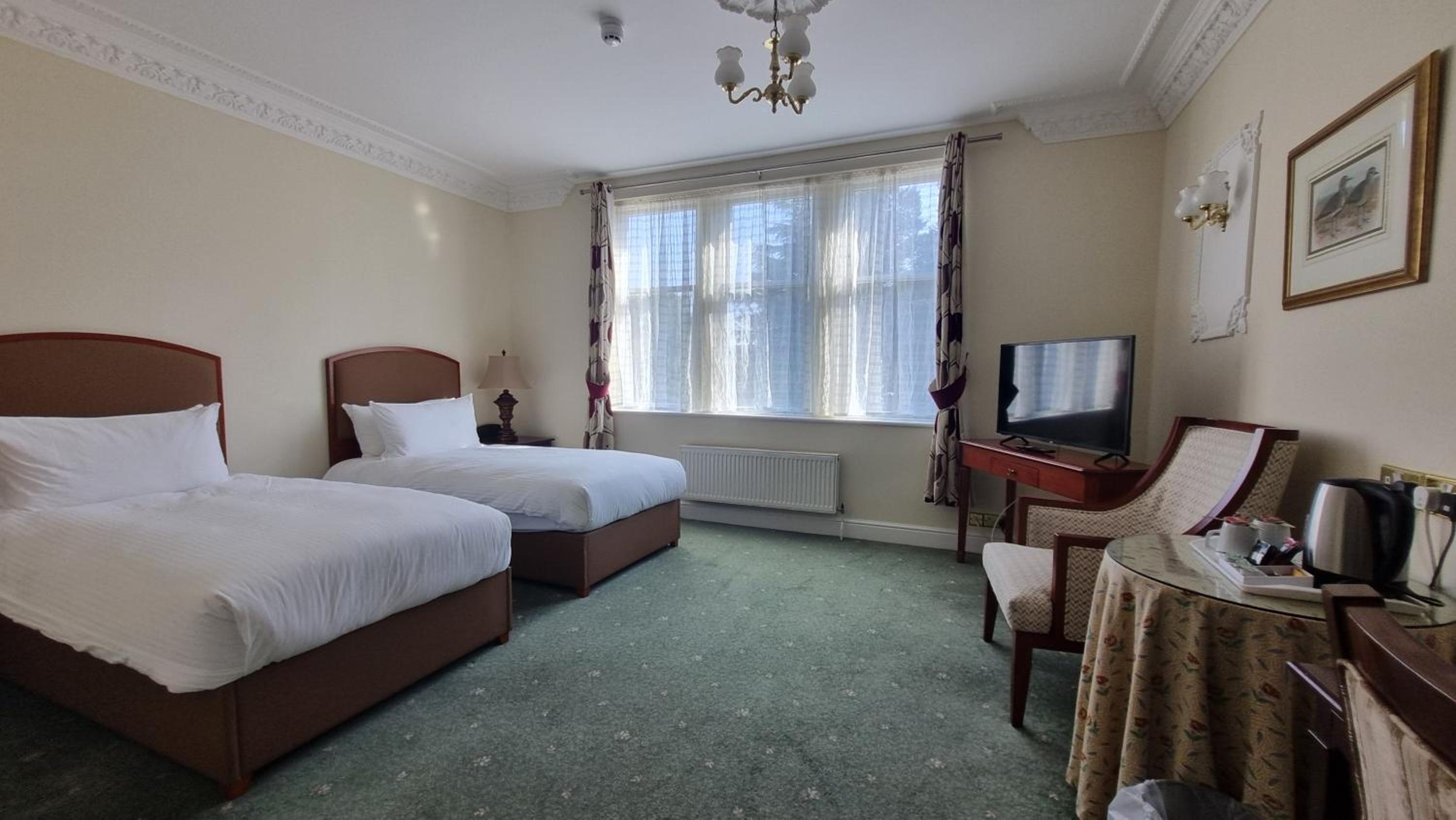 Standard Twin Room - Photo 3