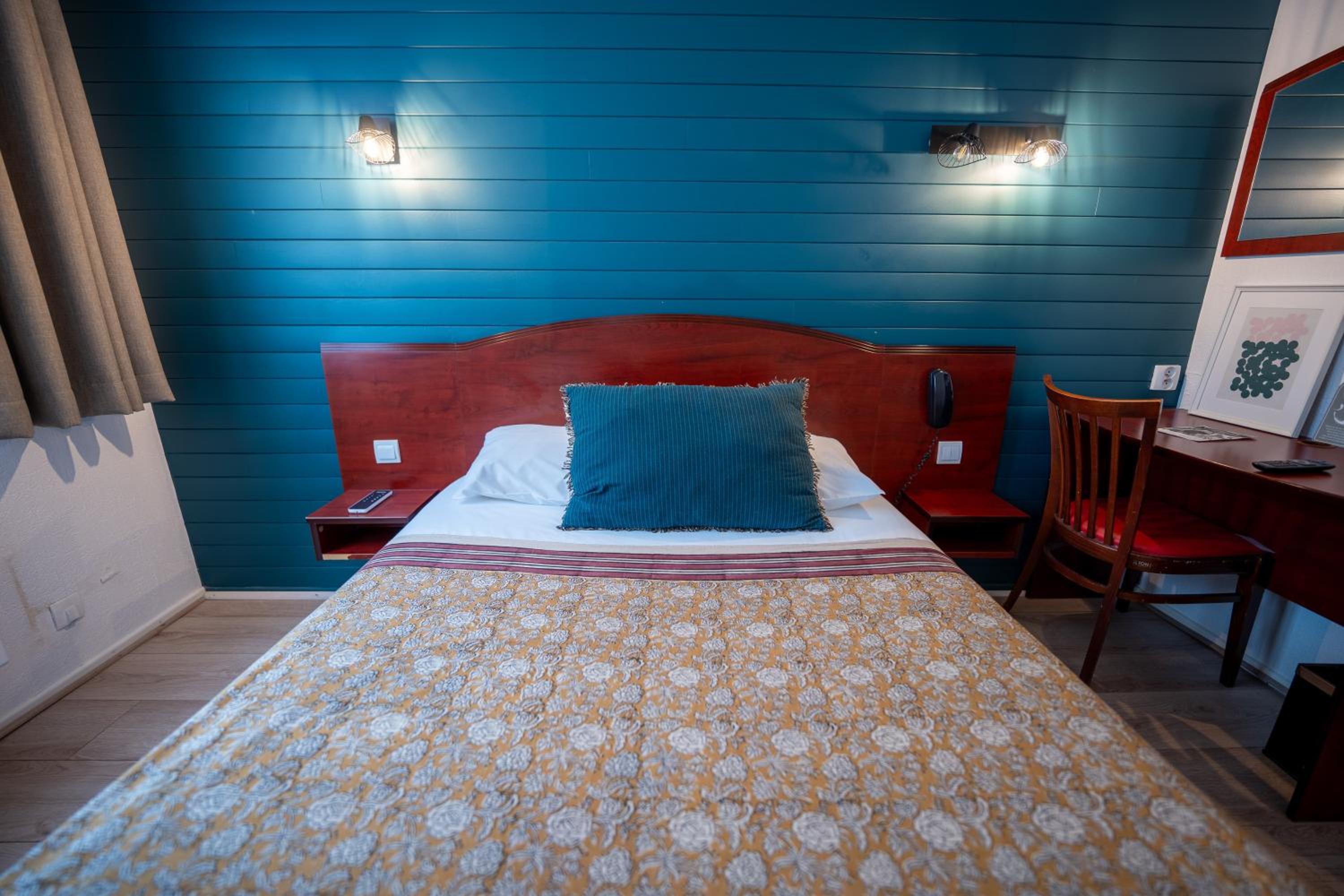 Small Double Room (1 Person) photo 3