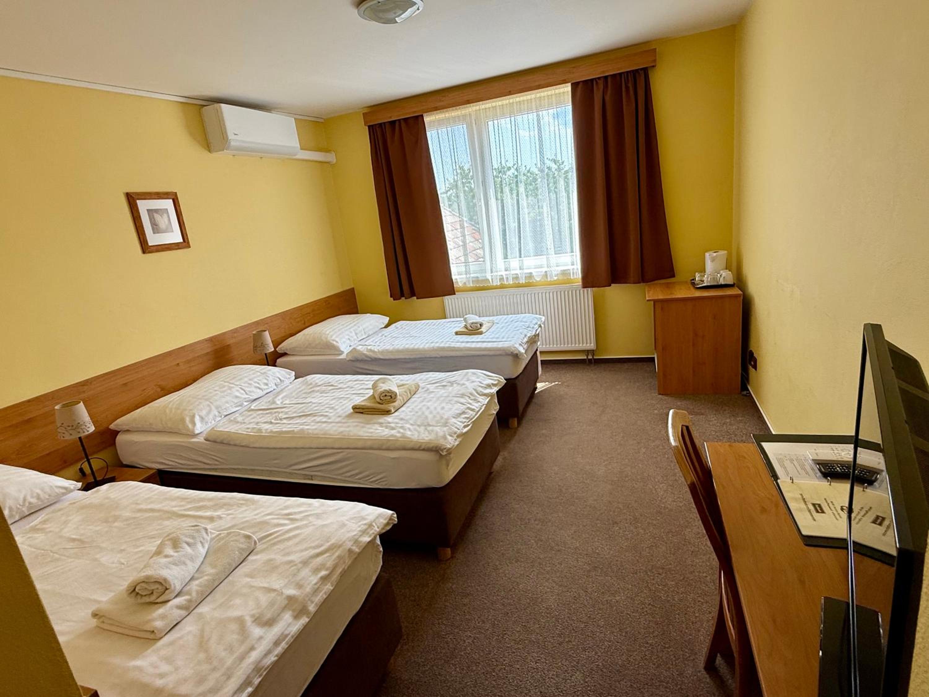 Deluxe Triple Room photo 1