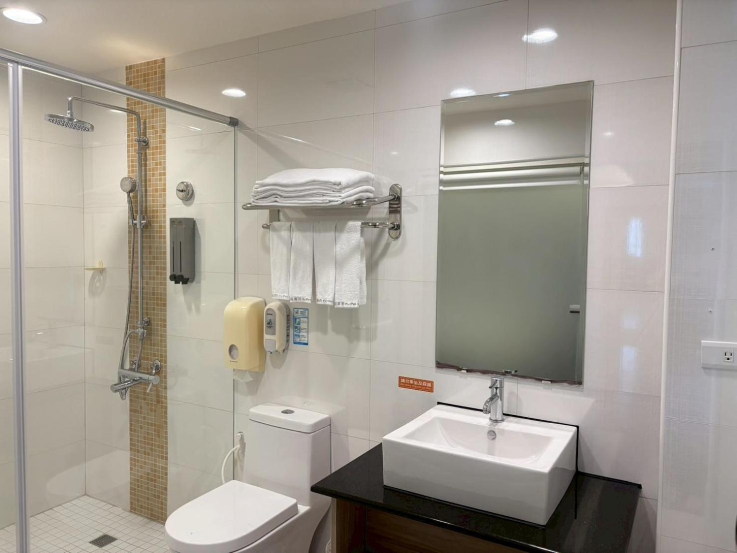 Deluxe Quadruple Room - Photo 2