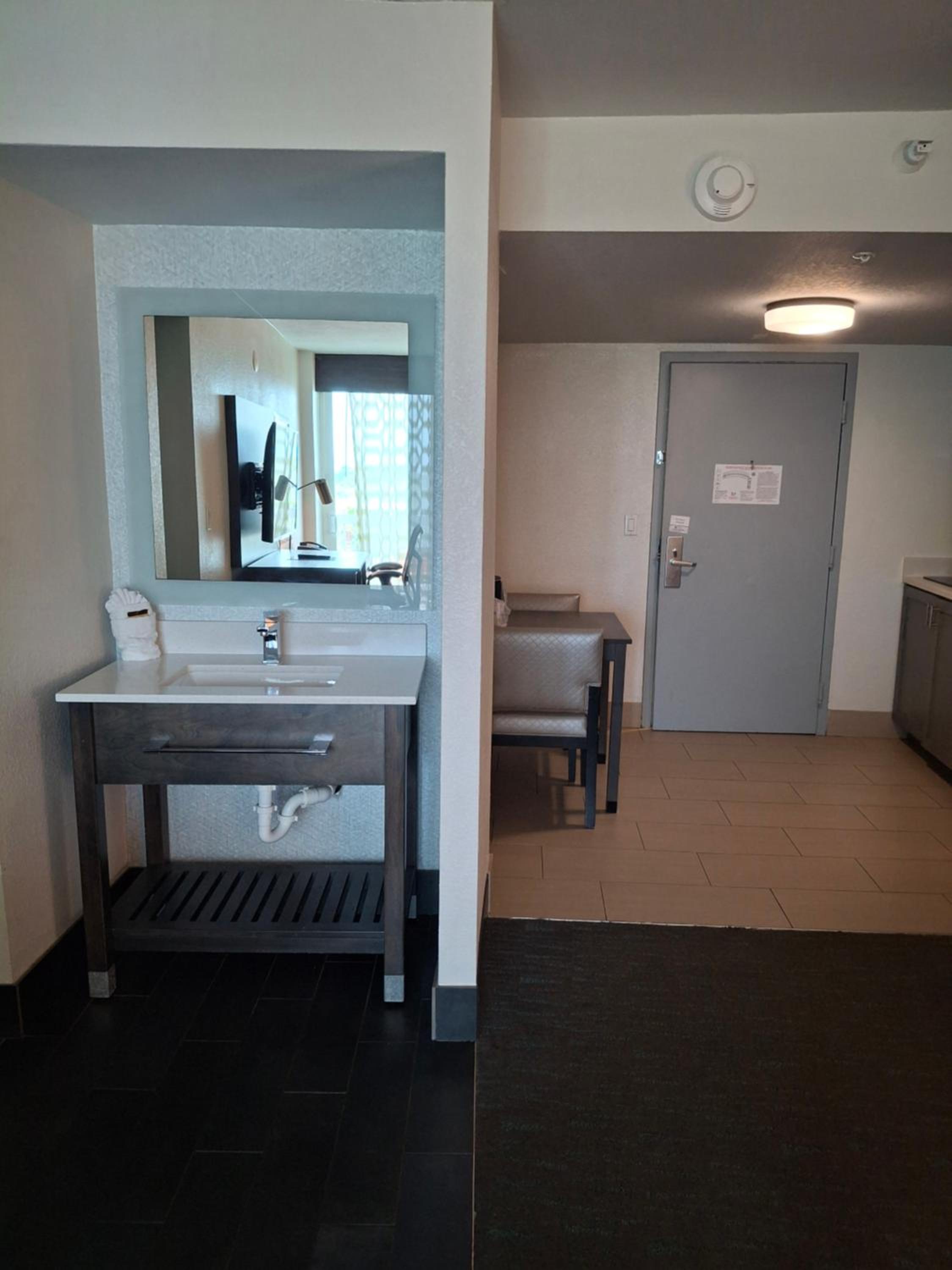 Two-Room Queen Suite with Two Queen Beds and Sofa Bed - Balcony/ Non-Smoking
