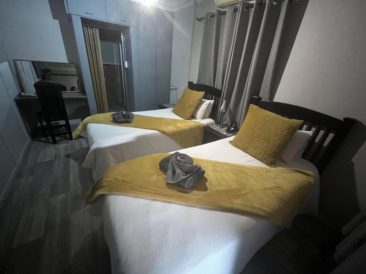 Standard Twin Room photo 1
