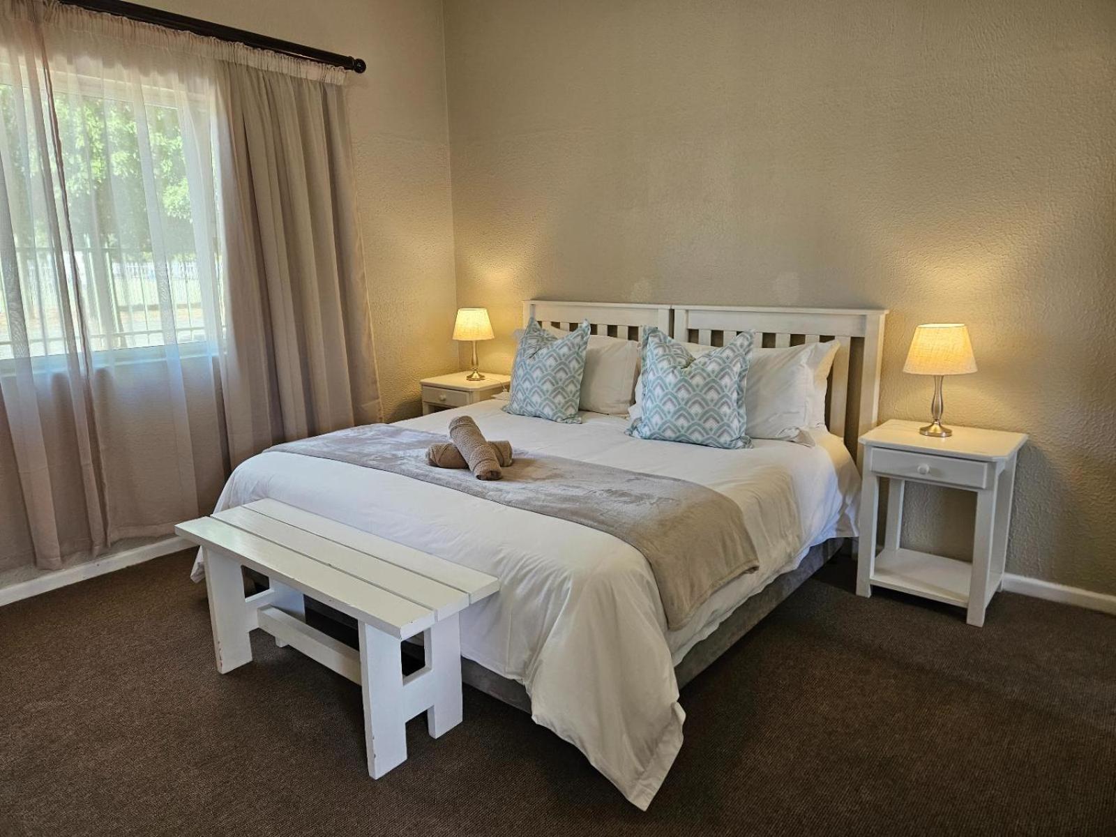 Large Double or Twin Room - Photo 2