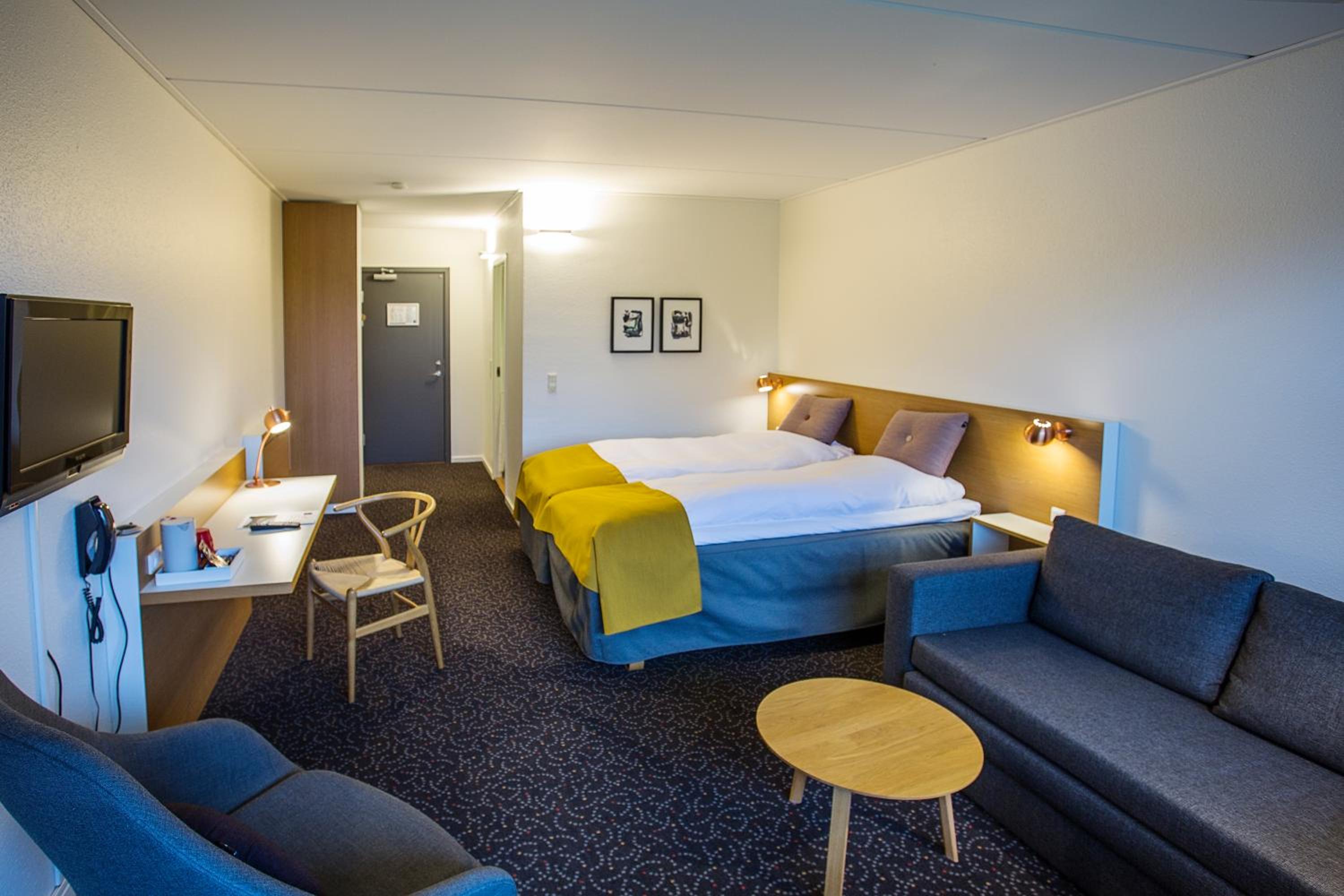 Superior Double or Twin Room - Photo 9