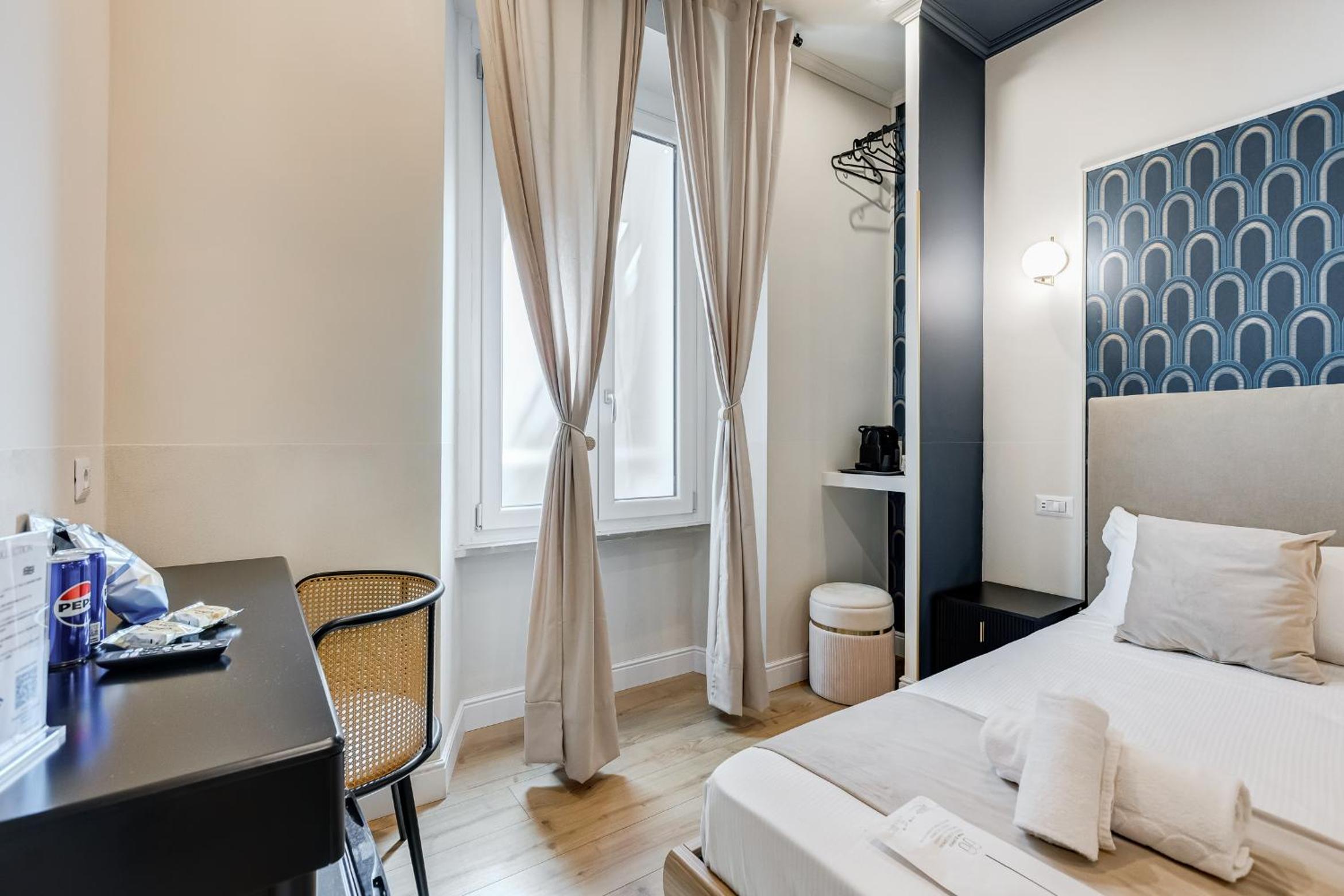 Queen Room with Spa Bath photo 2
