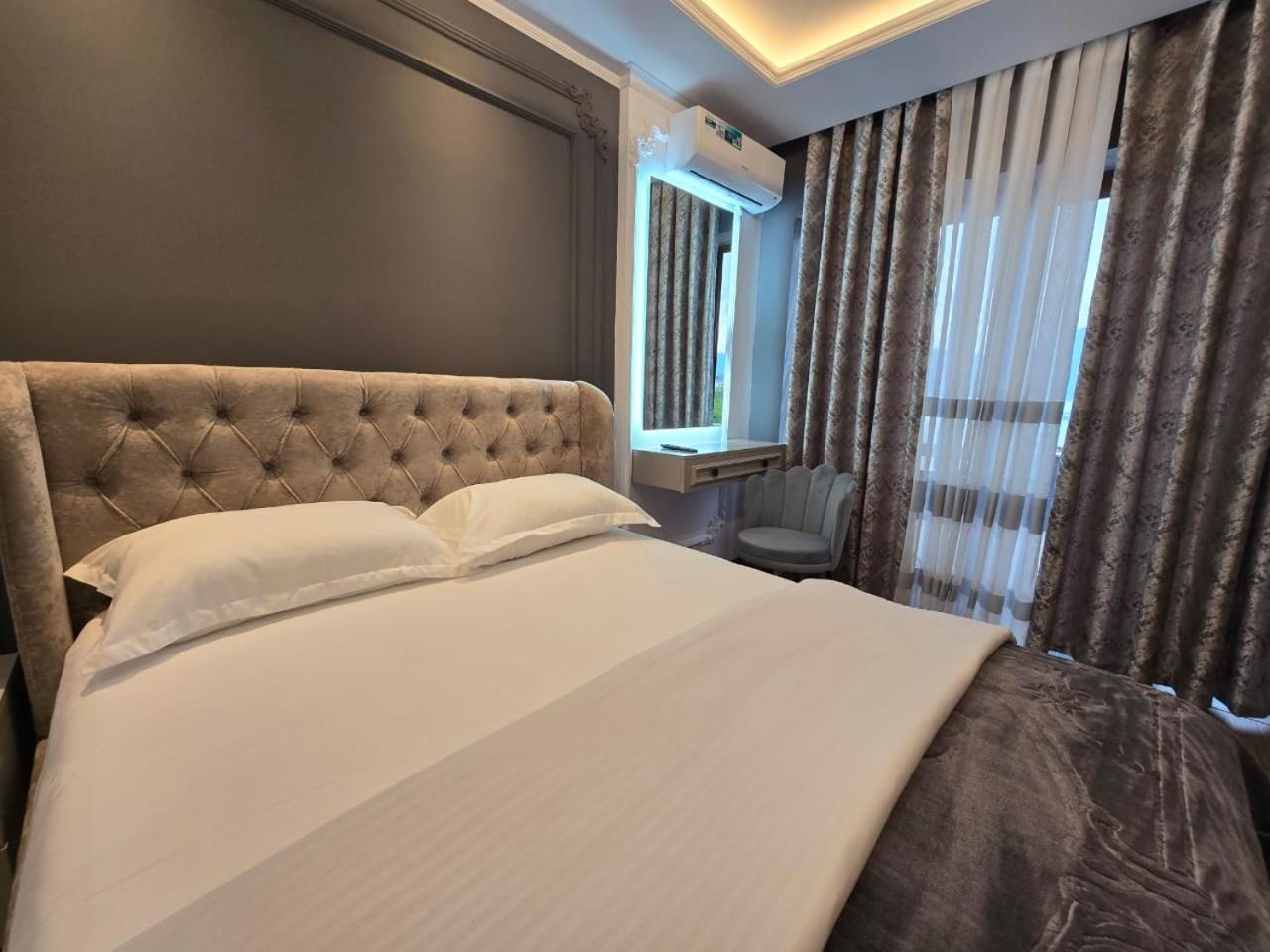 Superior King Room photo 2