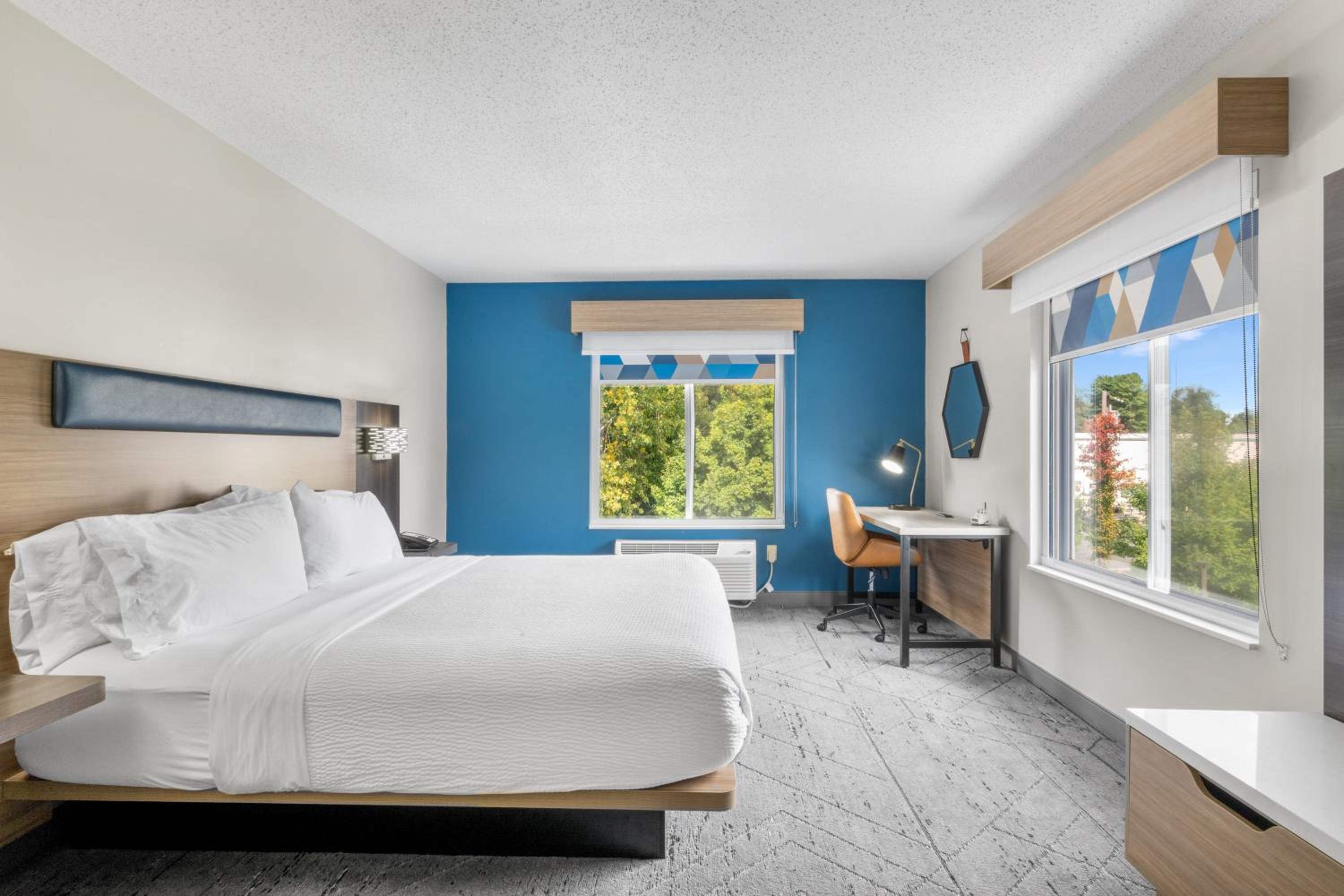 Standard King Room - Photo 6