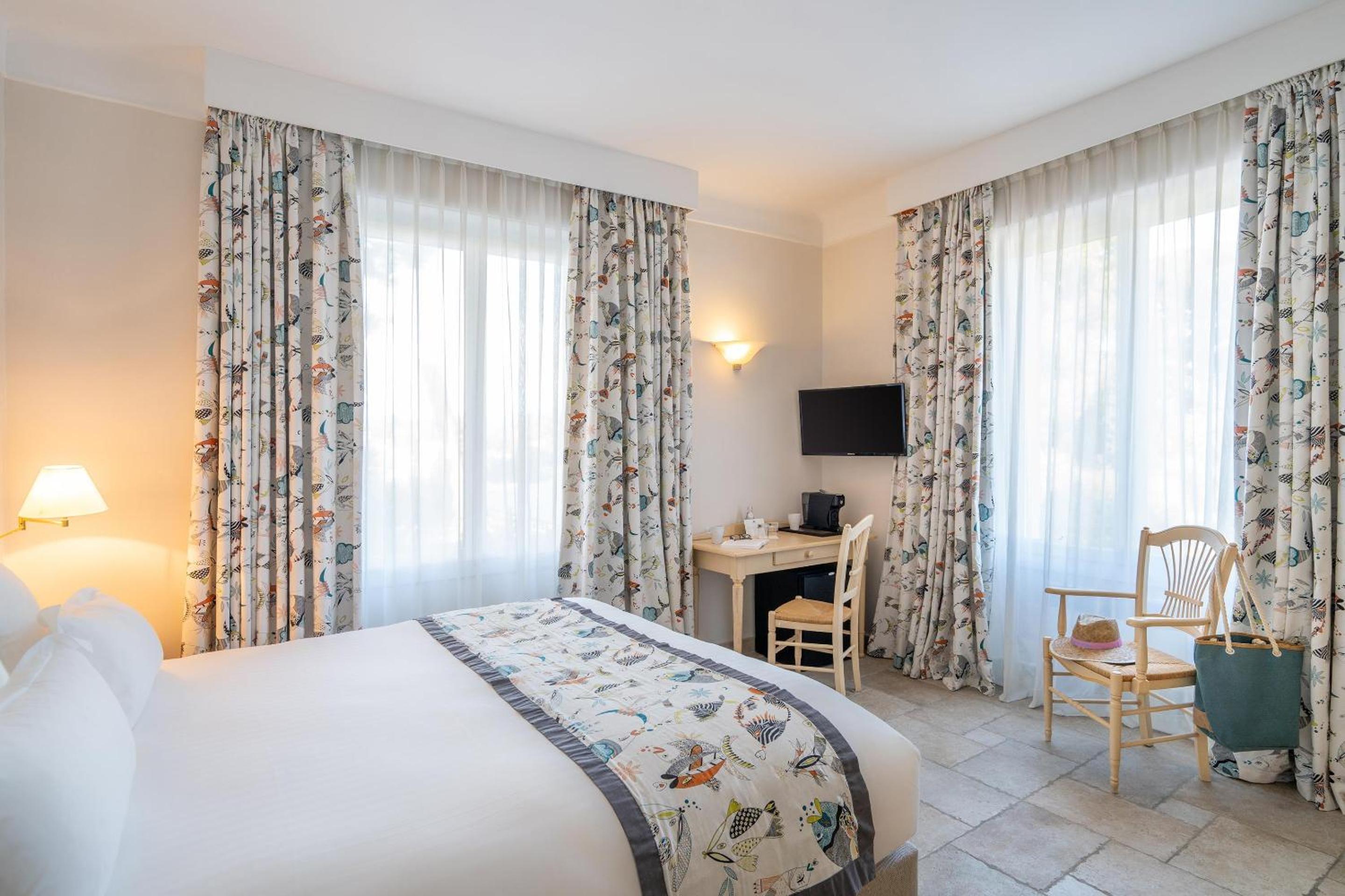 Standard Queen Room - Non-Smoking/Ground Floor - Photo 1