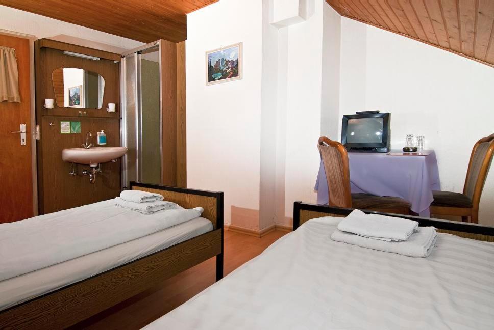 Twin Room photo 1