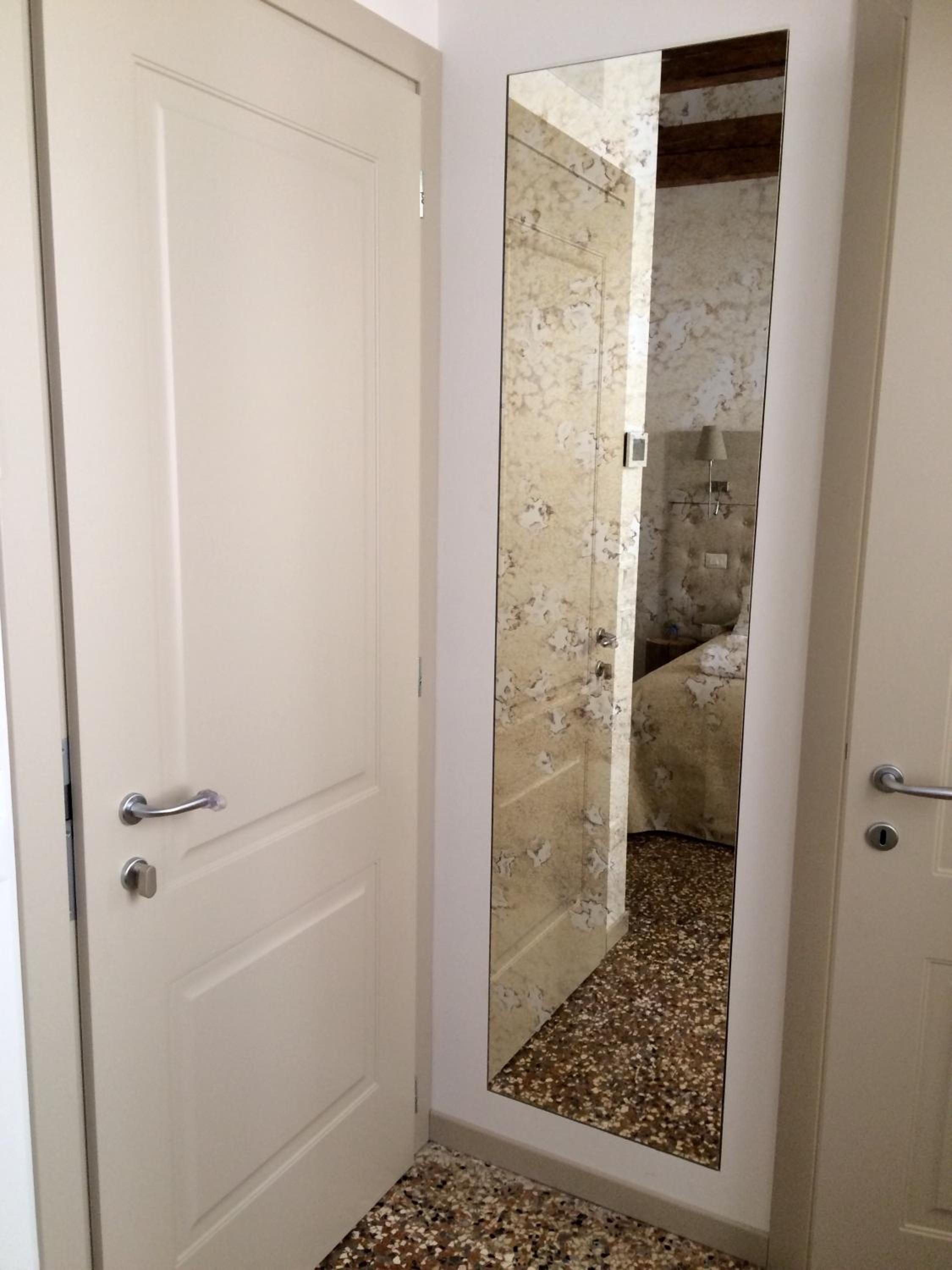 Double or Twin Room with Private Bathroom photo 3