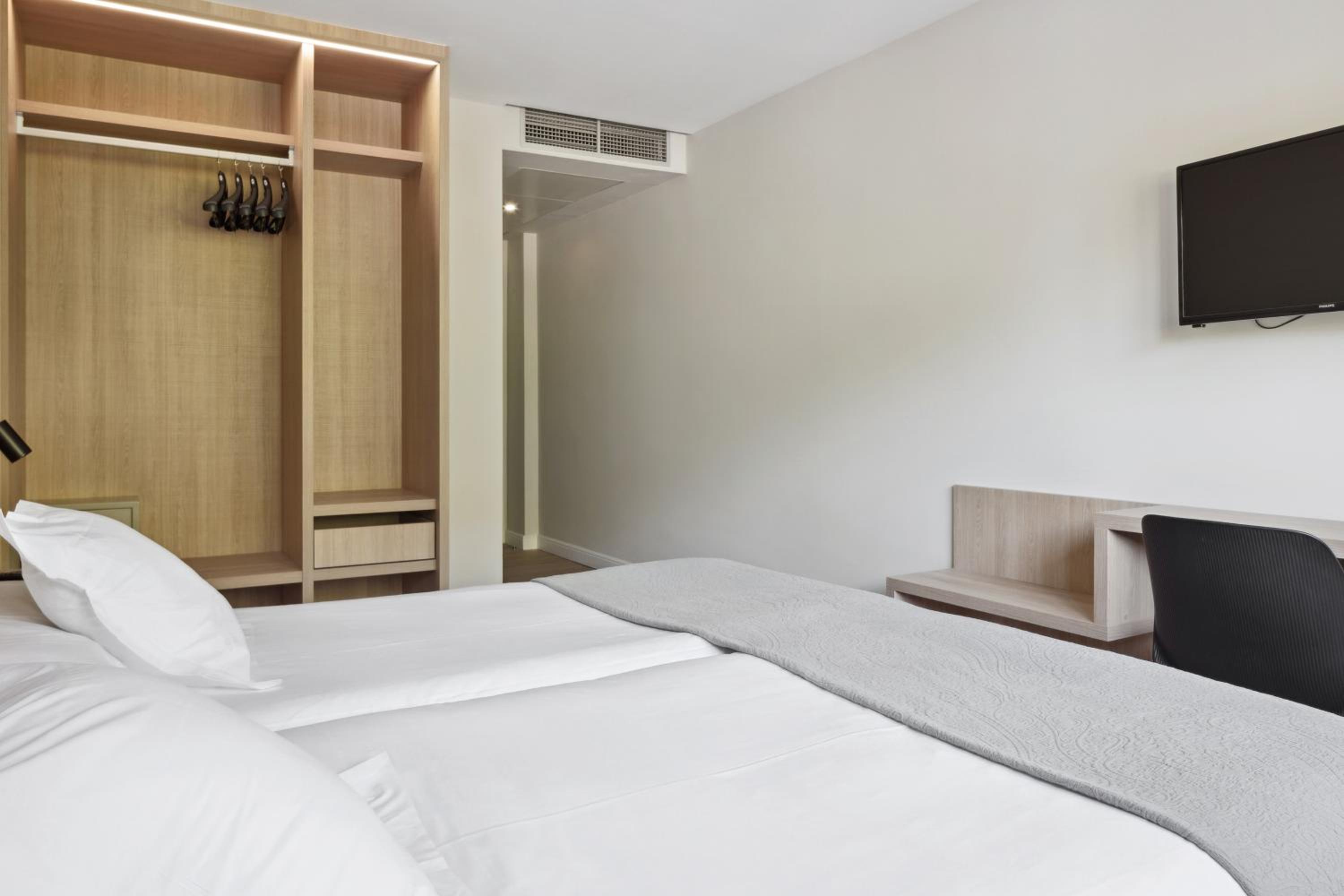 Twin Room with Extra Bed