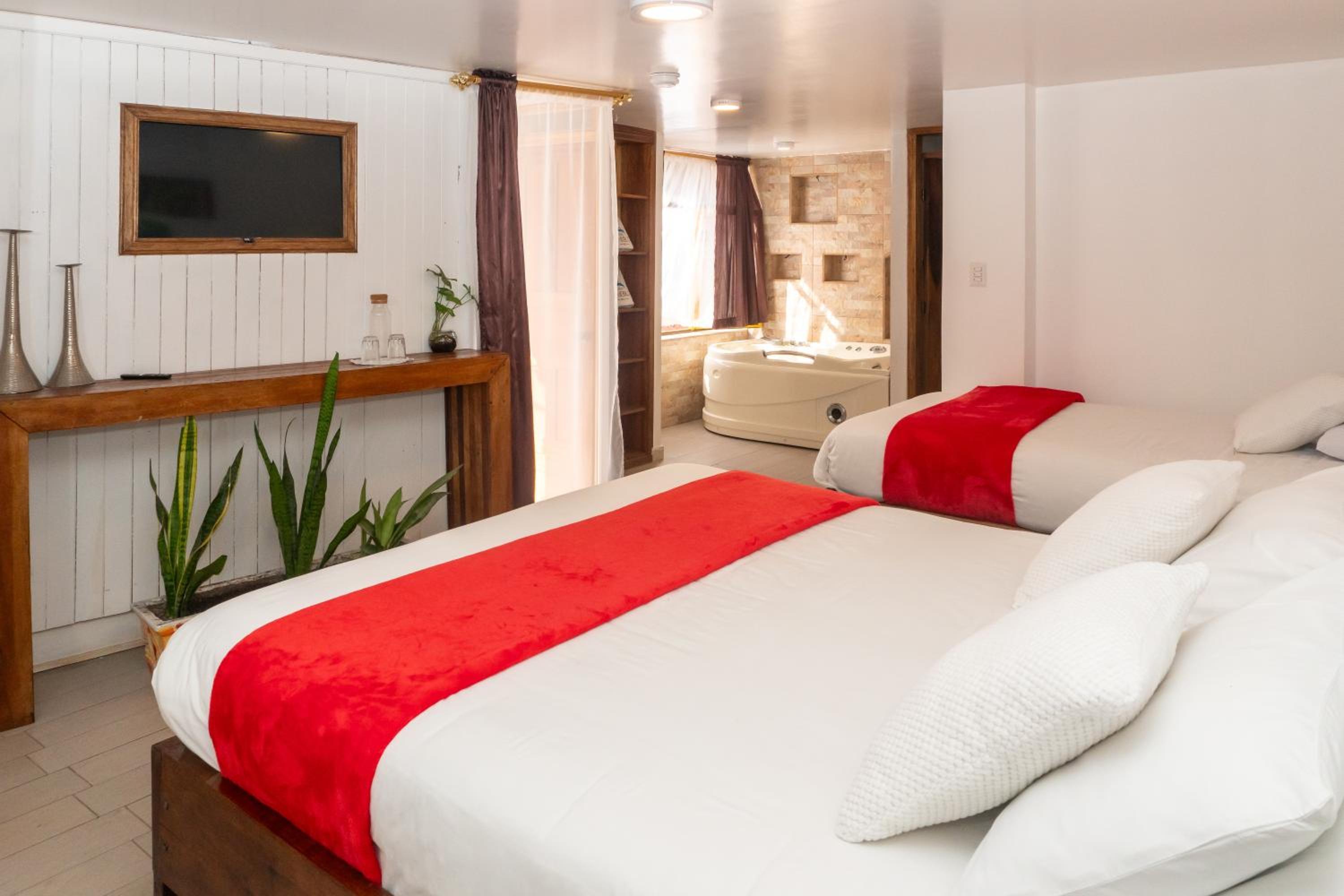 Deluxe Triple Room photo 3